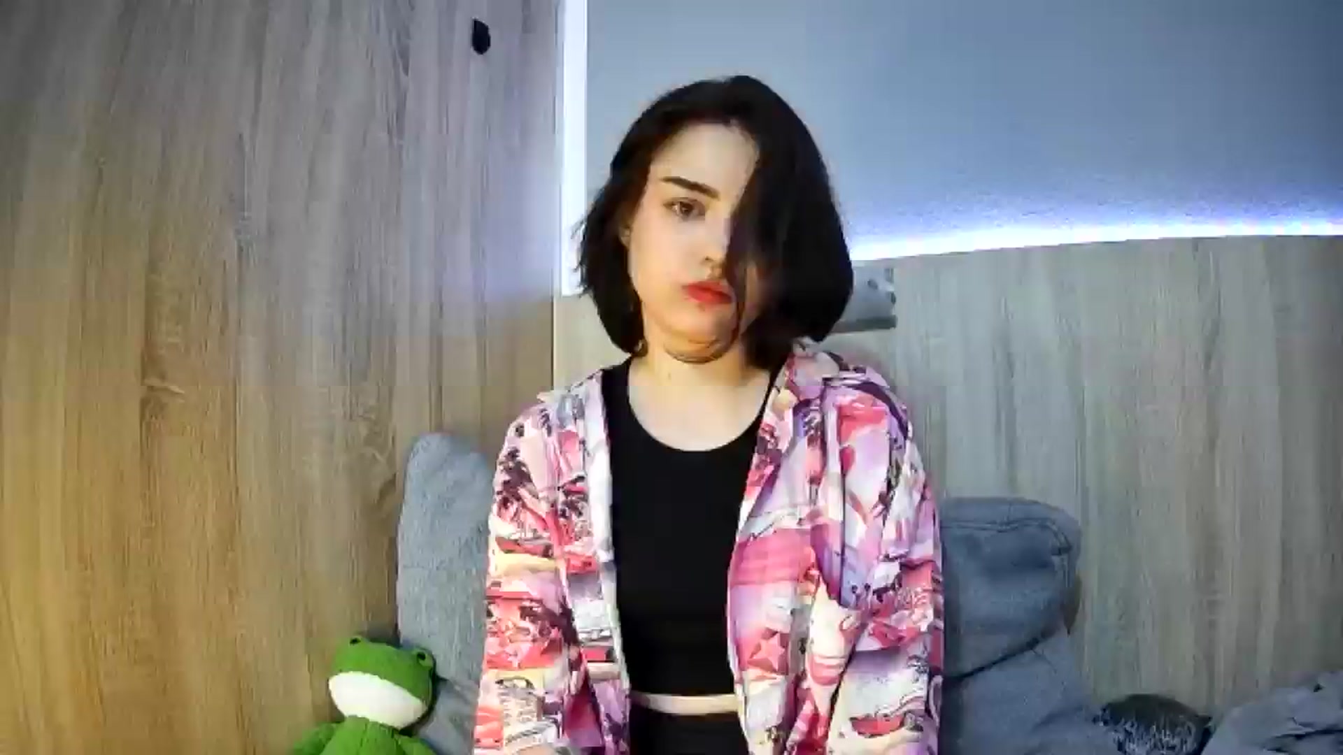 Gallery image thumbnail from Spicy_X's myfreecams stream on, 06/17/2025, 17:09 image 1 of 20