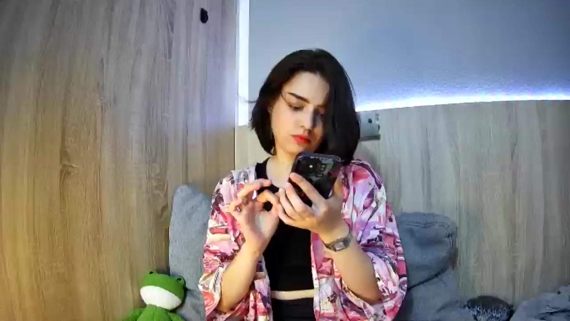 Gallery image thumbnail from Spicy_X's myfreecams stream on, 06/17/2025, 17:09 image 6 of 20