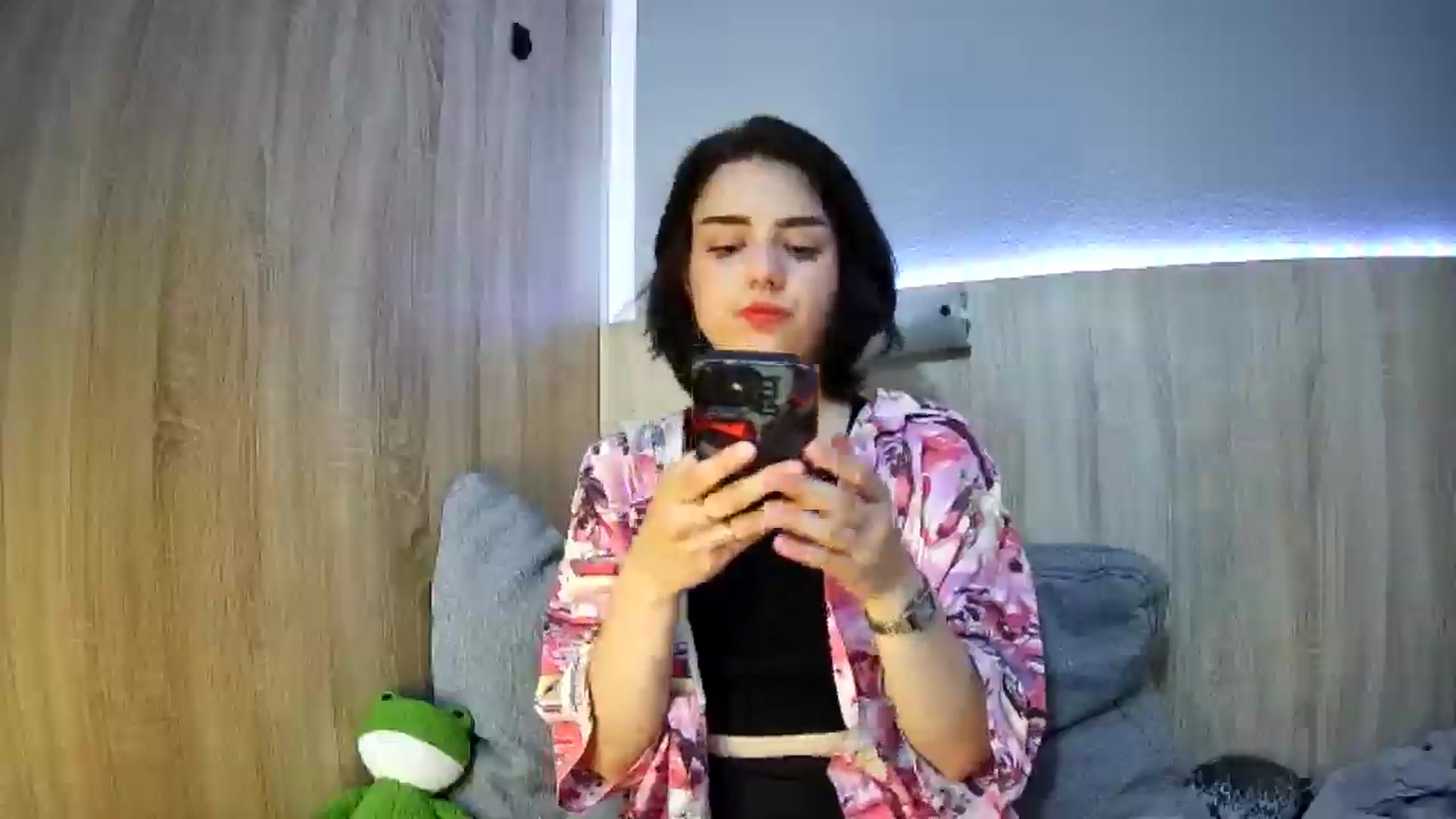 Gallery image thumbnail from Spicy_X's myfreecams stream on, 06/17/2025, 17:09 image 3 of 20