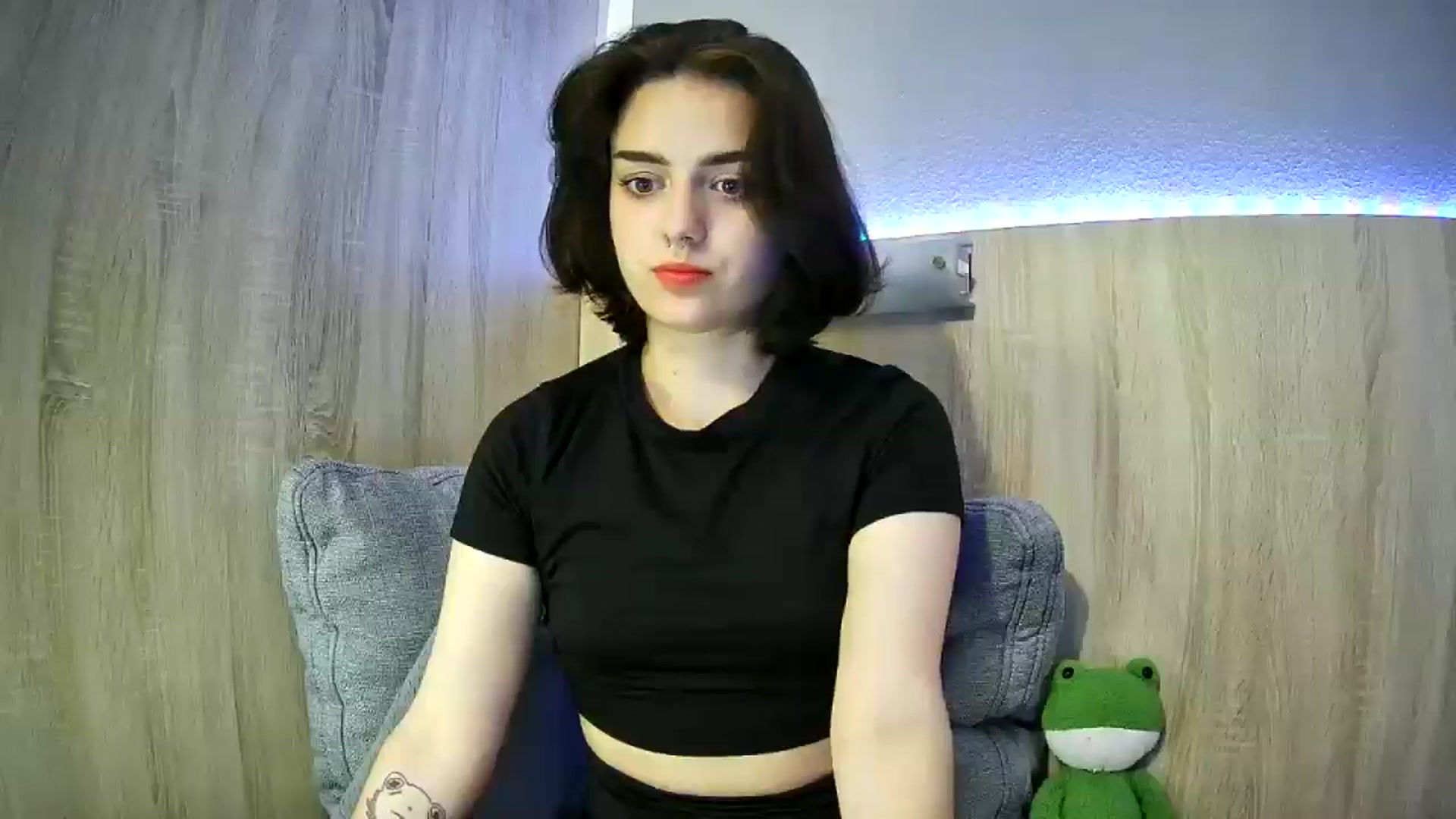 Gallery image thumbnail from Spicy_X's myfreecams stream on, 07/23/2025, 21:05 image 3 of 20