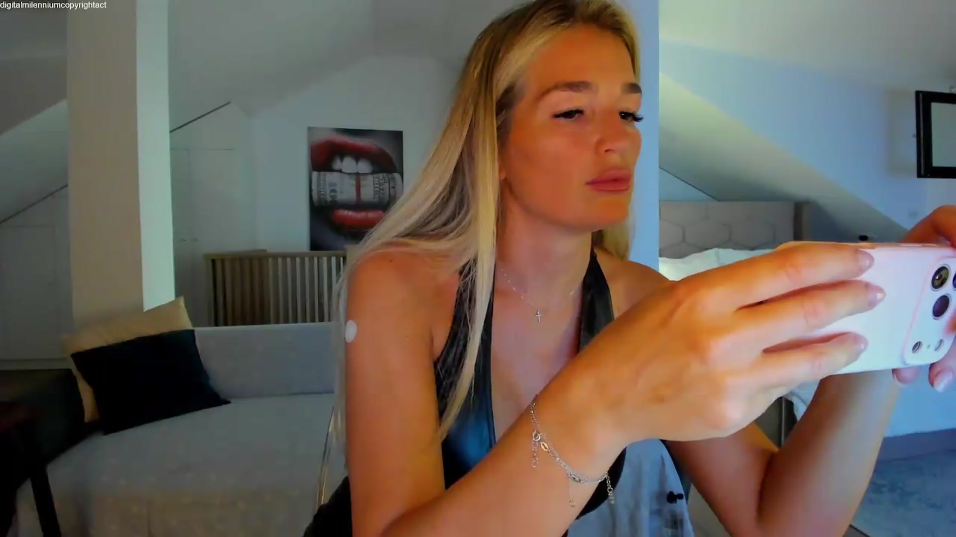 Gallery image thumbnail from Spicyqueeen87's myfreecams stream on, 08/29/2026, 21:24 image 2 of 20