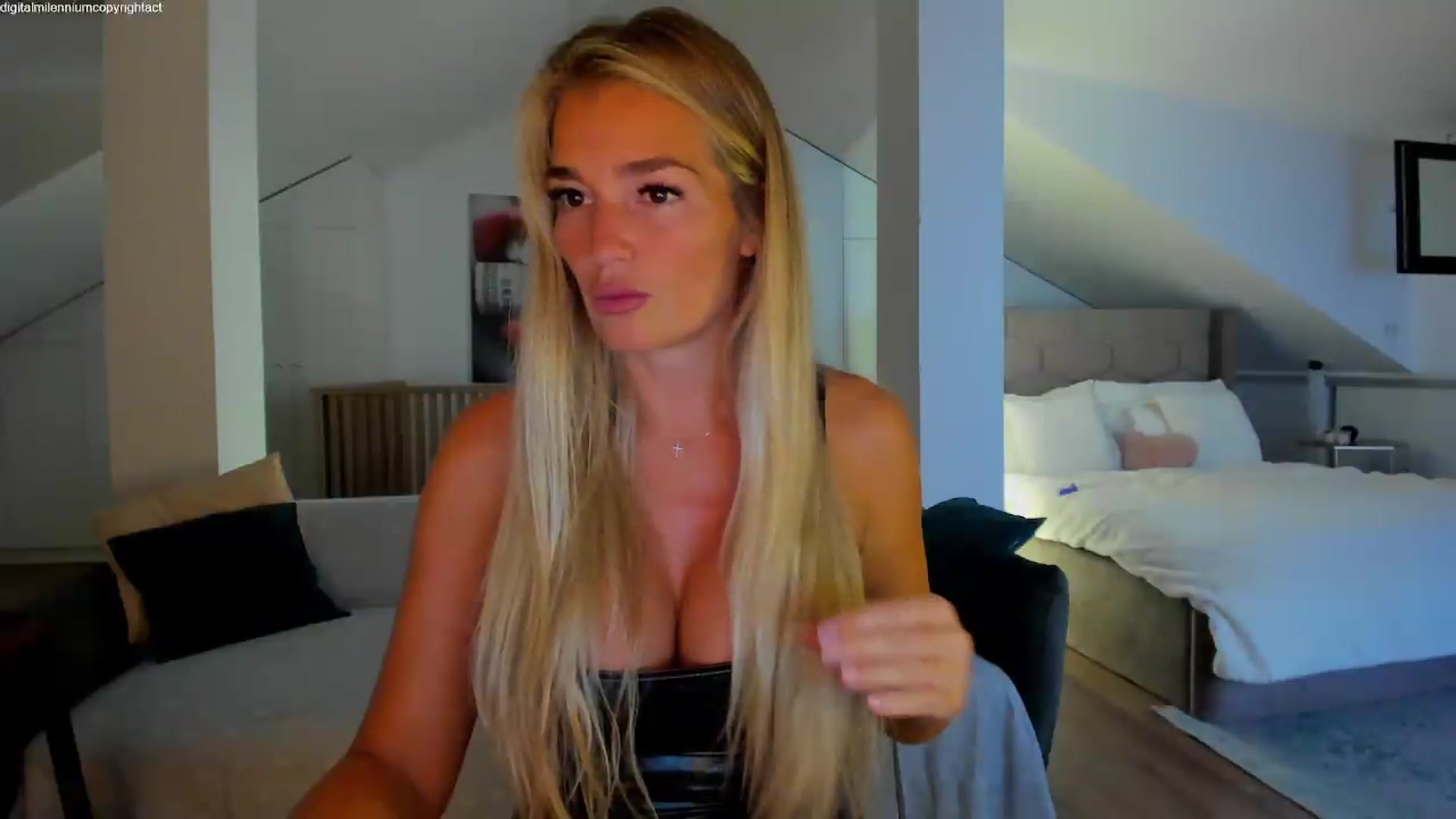 Gallery image thumbnail from Spicyqueeen87's myfreecams stream on, 08/29/2026, 21:24 image 18 of 20
