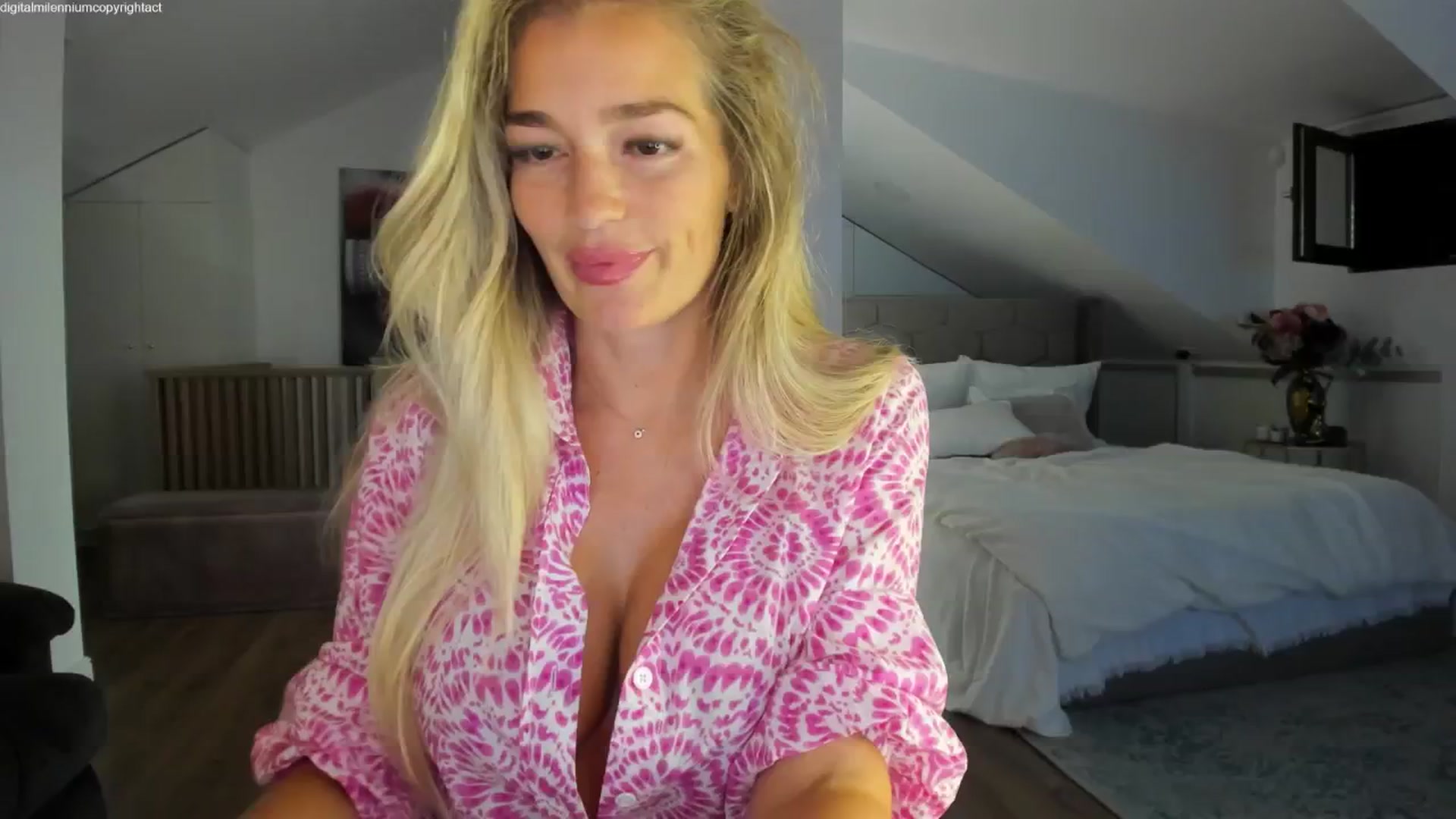 Gallery image thumbnail from Spicyqueen87's myfreecams stream on, 07/11/2025, 21:21 image 1 of 20