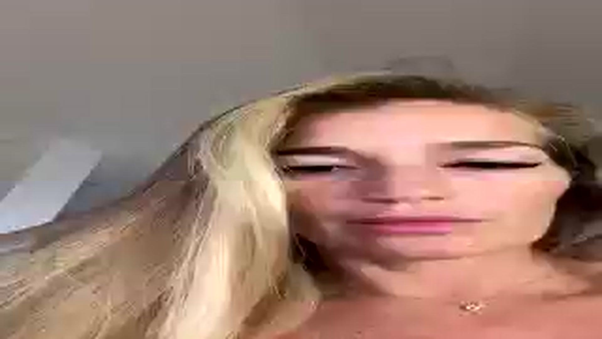 Gallery image thumbnail from Spicyqueen87's myfreecams stream on, 08/05/2025, 23:22 image 19 of 20