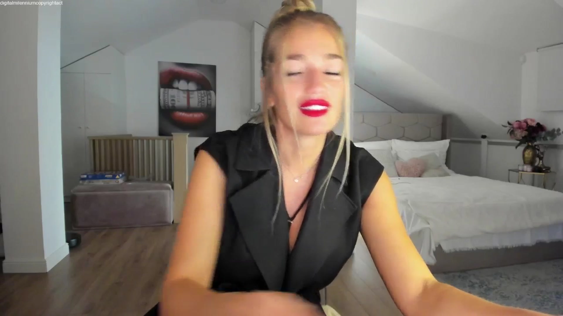 Gallery image thumbnail from Spicyqueen87's myfreecams stream on, 10/01/2025, 22:54 image 5 of 20