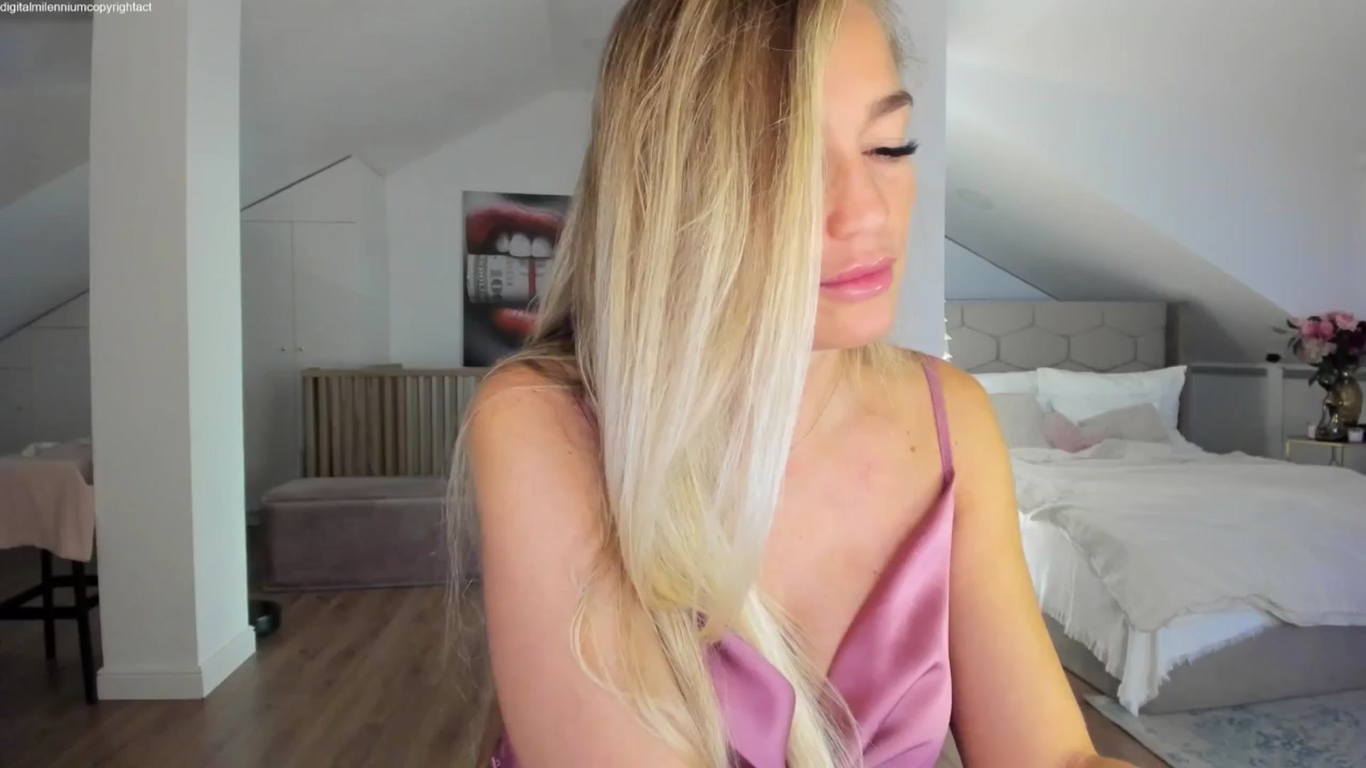 Gallery image thumbnail from Spicyqueen87's myfreecams stream on, 10/21/2025, 23:33 image 14 of 20