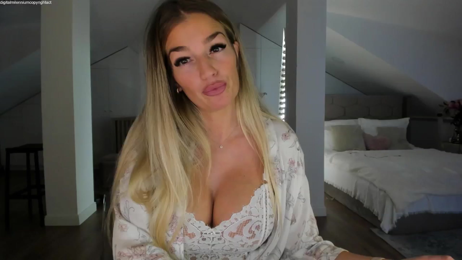 Gallery image thumbnail from Spicyqueen87's myfreecams stream on, 11/06/2025, 24:53 image 8 of 20
