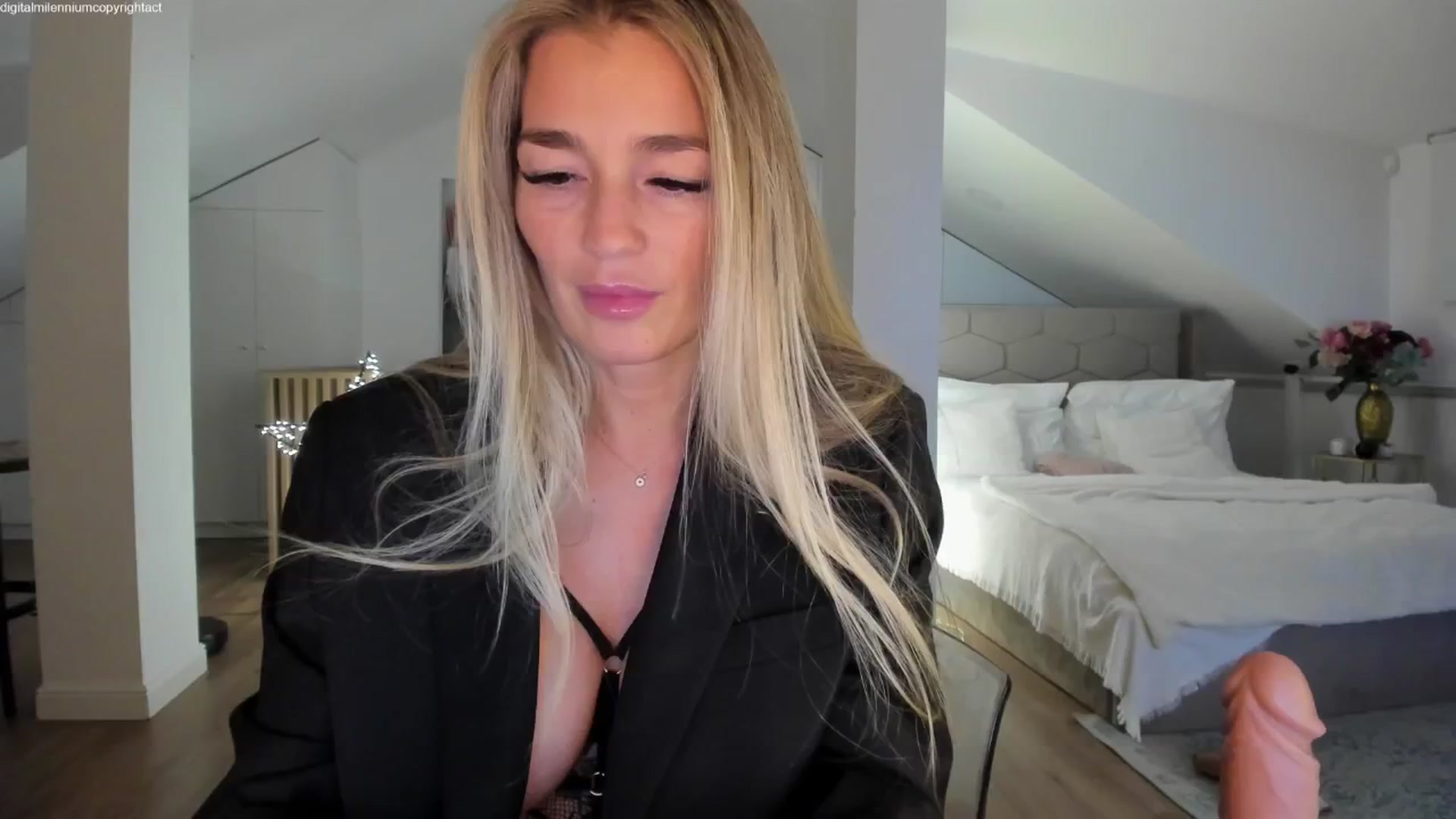 Gallery image thumbnail from Spicyqueen87's myfreecams stream on, 12/27/2025, 01:17 image 2 of 20