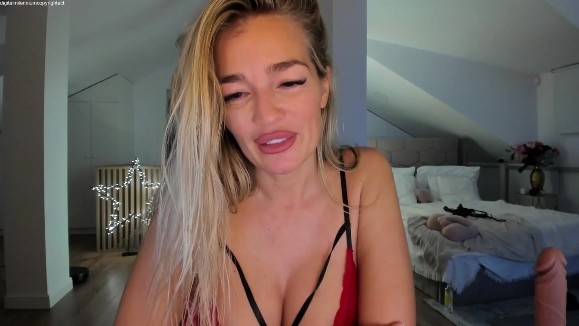 Gallery image thumbnail from Spicyqueen87's myfreecams stream on, 01/09/2026, 01:43 image 14 of 20