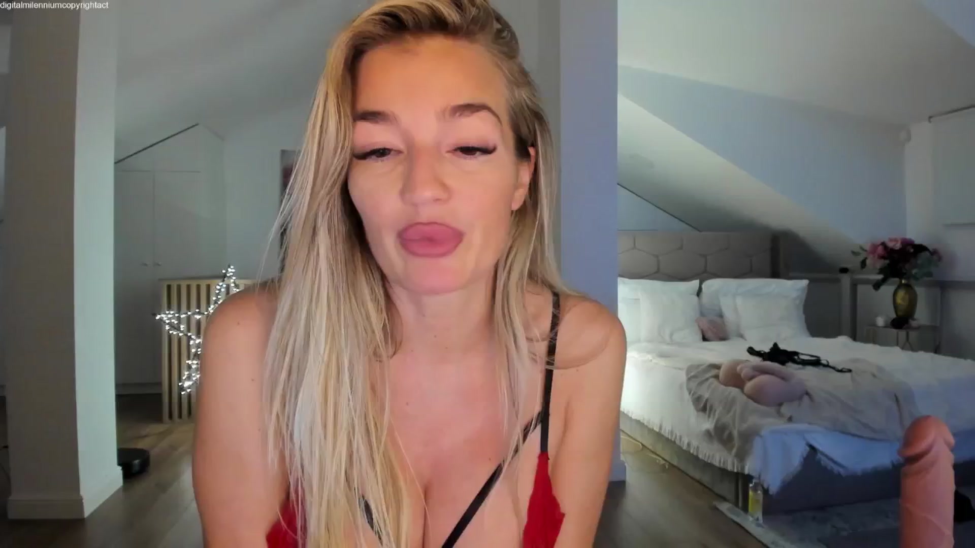 Gallery image thumbnail from Spicyqueen87's myfreecams stream on, 01/09/2026, 01:43 image 6 of 20