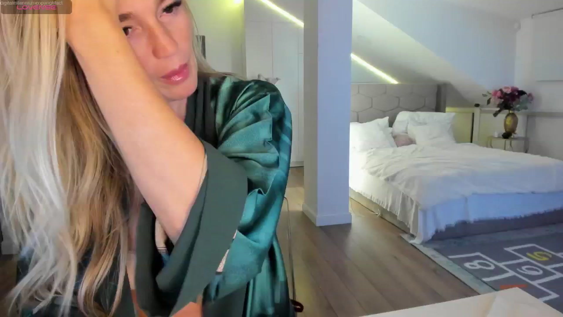 Gallery image thumbnail from Spicyqueen87's myfreecams stream on, 01/26/2026, 24:09 image 3 of 20