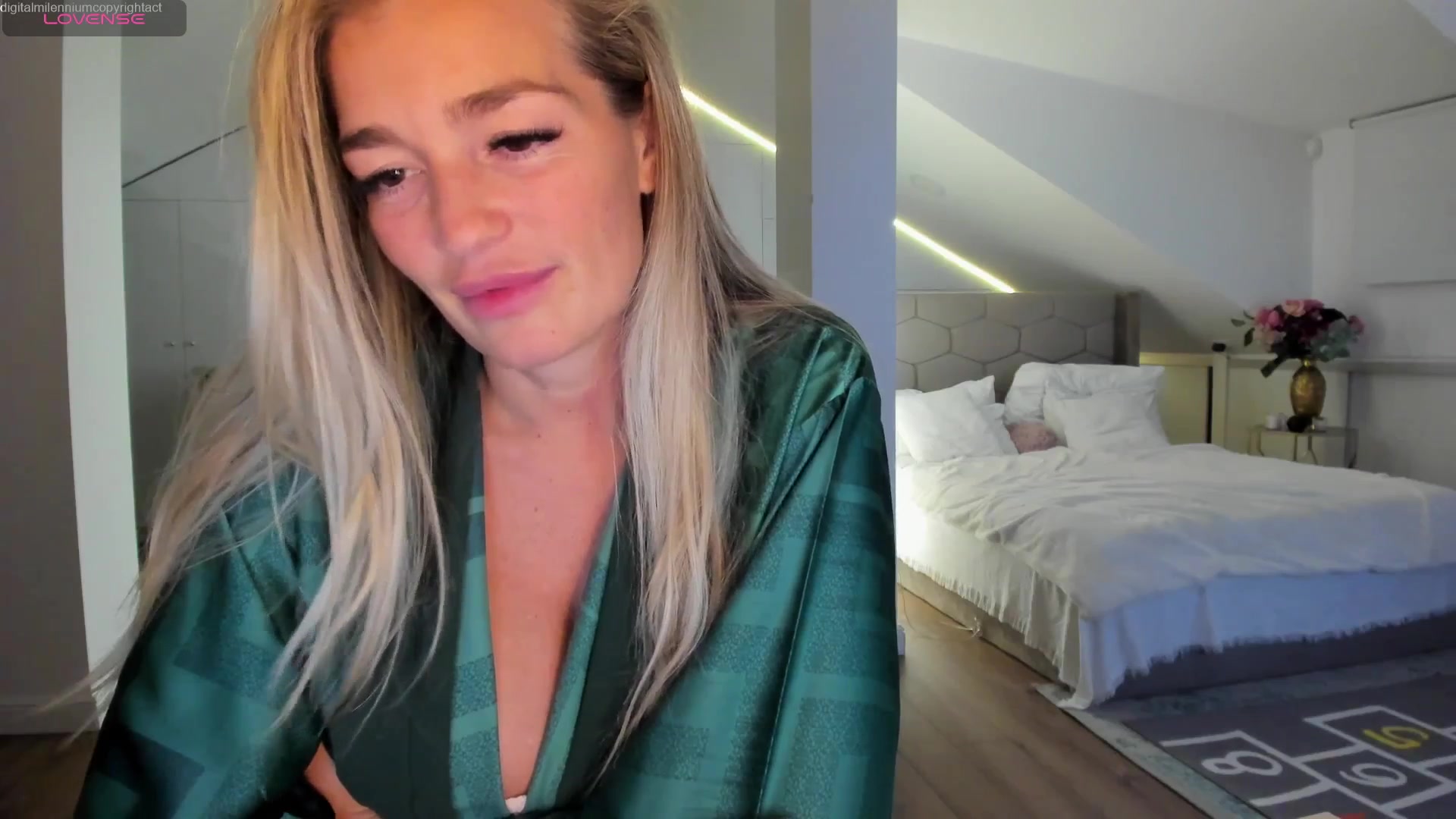 Gallery image thumbnail from Spicyqueen87's myfreecams stream on, 01/26/2026, 24:11 image 11 of 20
