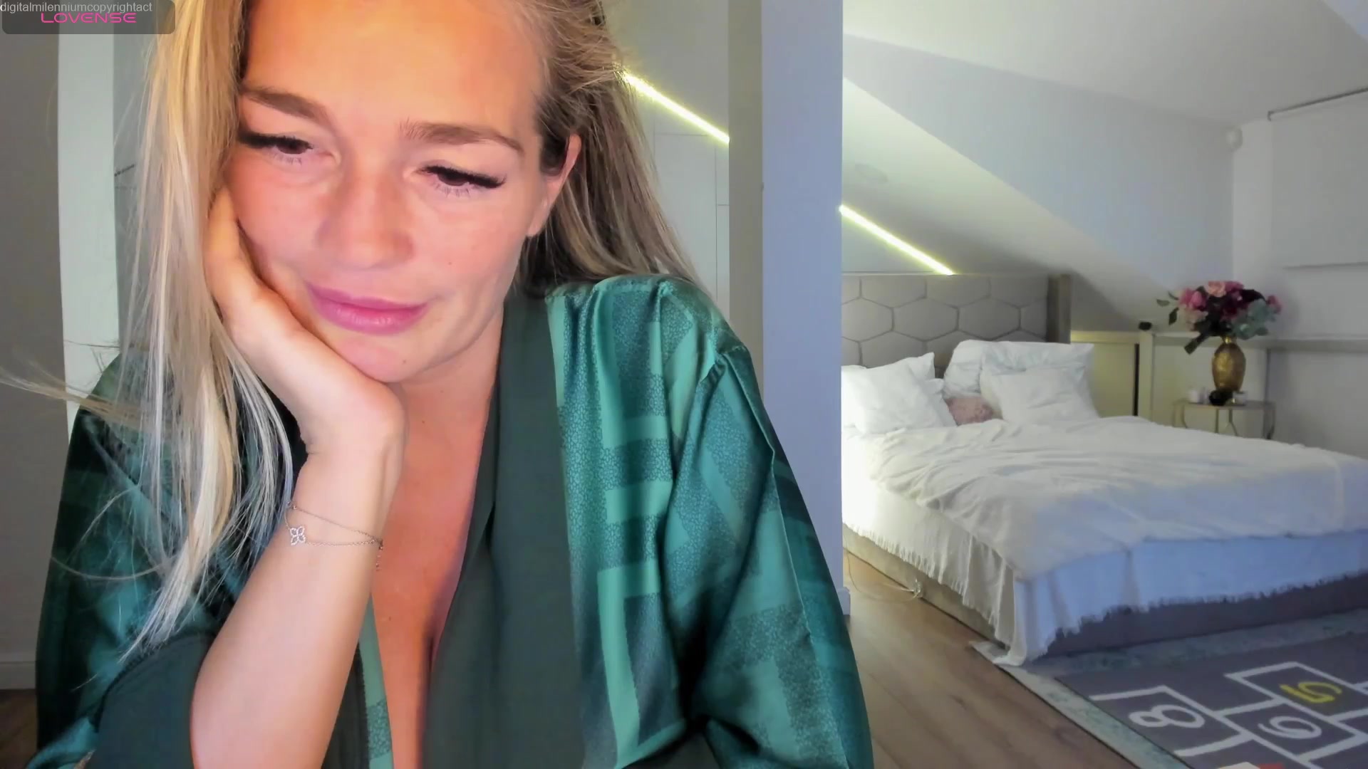 Gallery image thumbnail from Spicyqueen87's myfreecams stream on, 01/26/2026, 24:11 image 9 of 20