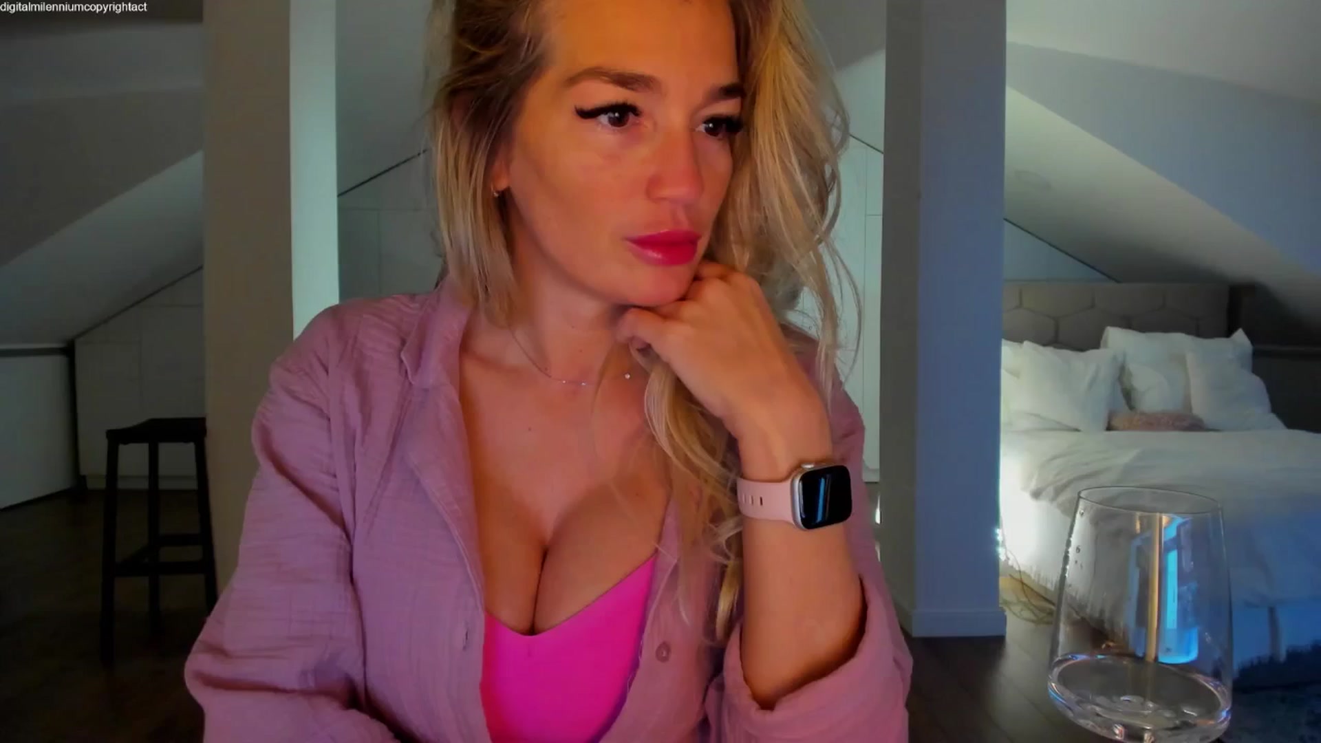 Gallery image thumbnail from Spicyqueen87's myfreecams stream on, 03/28/2026, 01:37 image 1 of 20