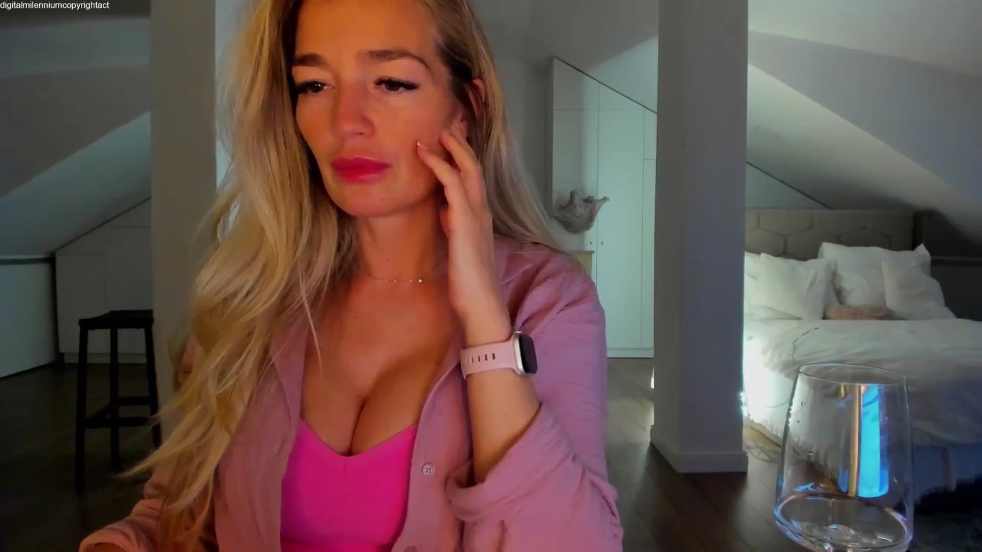 Gallery image thumbnail from Spicyqueen87's myfreecams stream on, 03/28/2026, 01:37 image 8 of 20