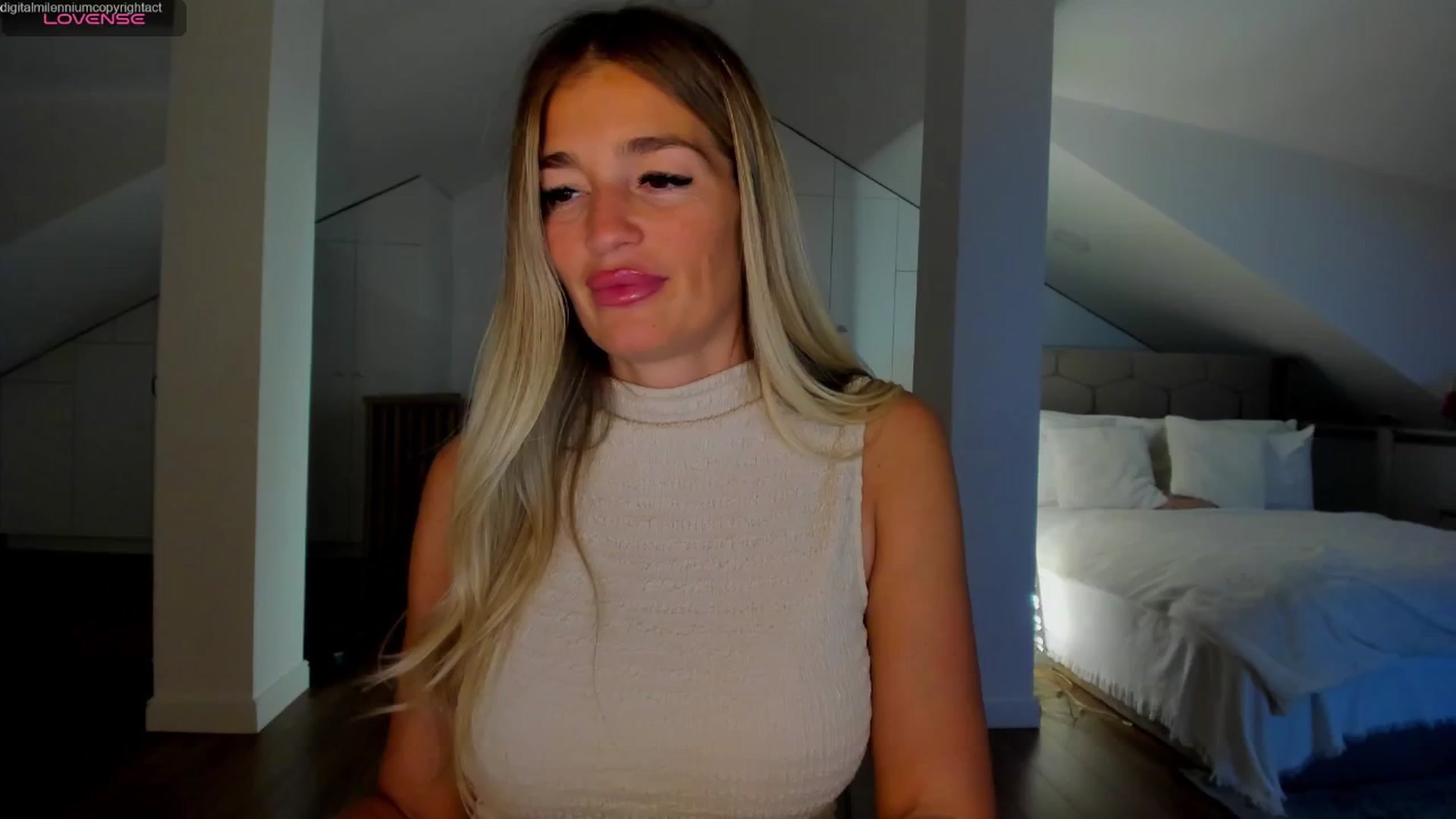 Gallery image thumbnail from Spicyqueen87's myfreecams stream on, 04/23/2026, 01:19 image 6 of 20