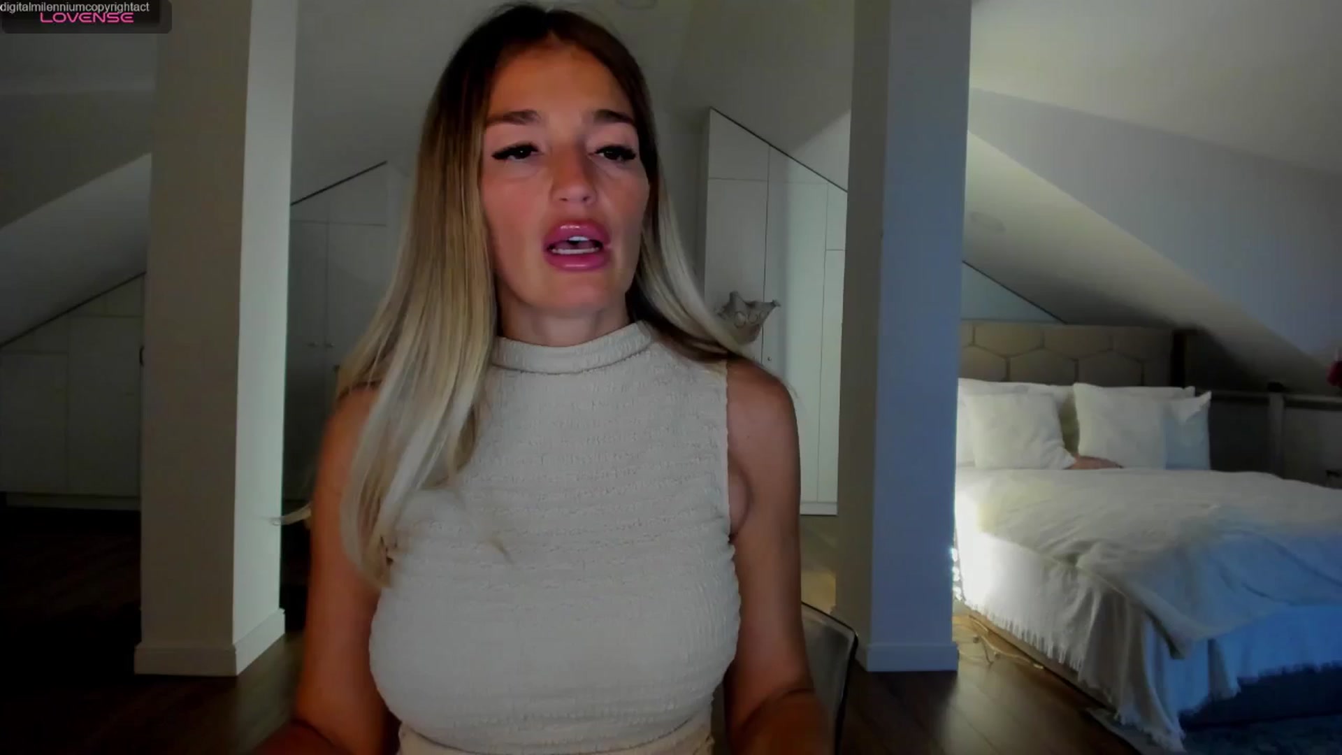 Gallery image thumbnail from Spicyqueen87's myfreecams stream on, 04/23/2026, 01:19 image 3 of 20