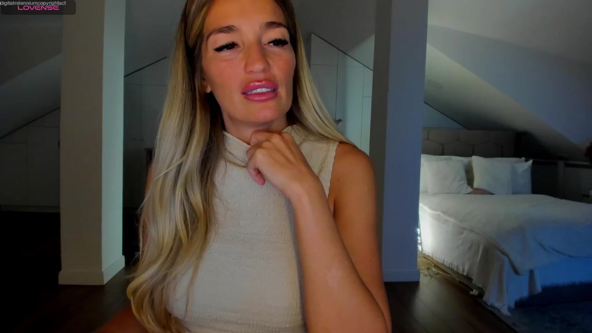 Gallery image thumbnail from Spicyqueen87's myfreecams stream on, 04/23/2026, 02:13 image 18 of 20