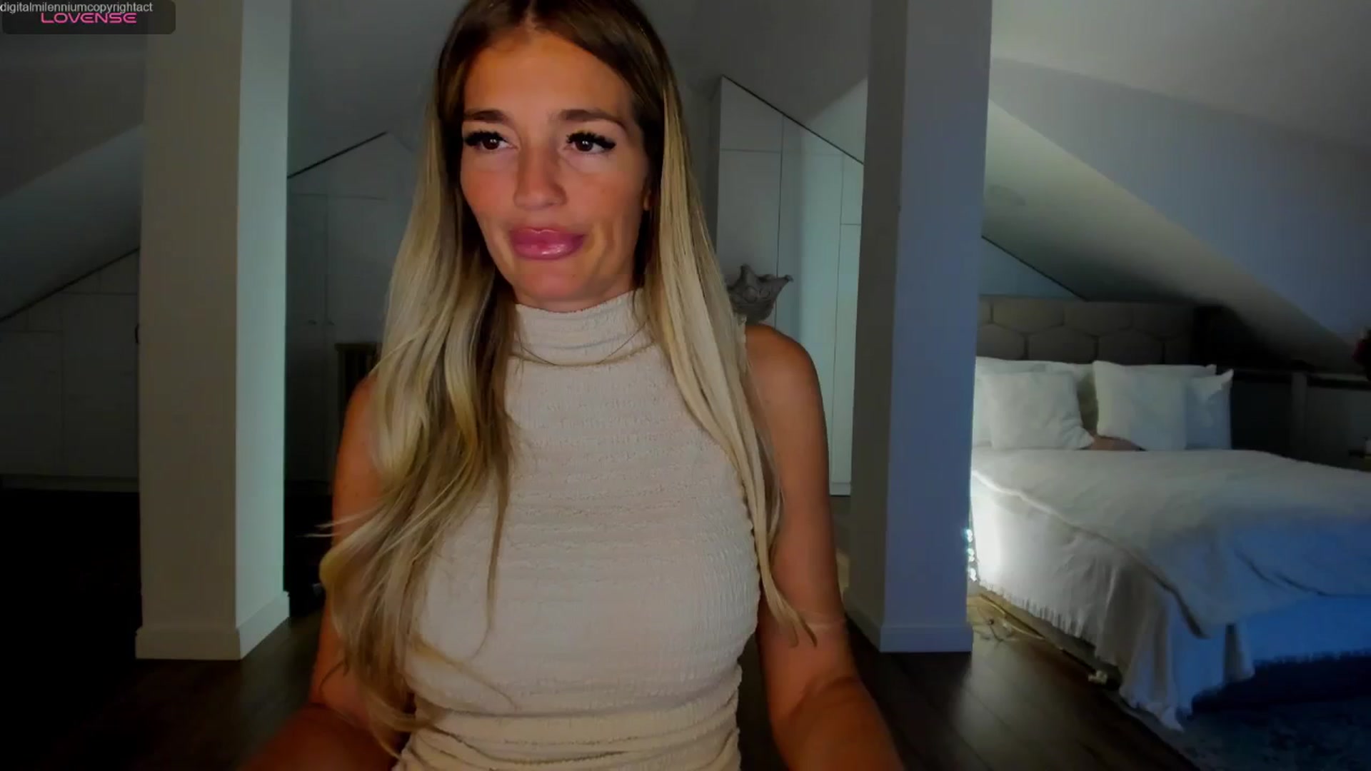 Gallery image thumbnail from Spicyqueen87's myfreecams stream on, 04/23/2026, 02:13 image 15 of 20
