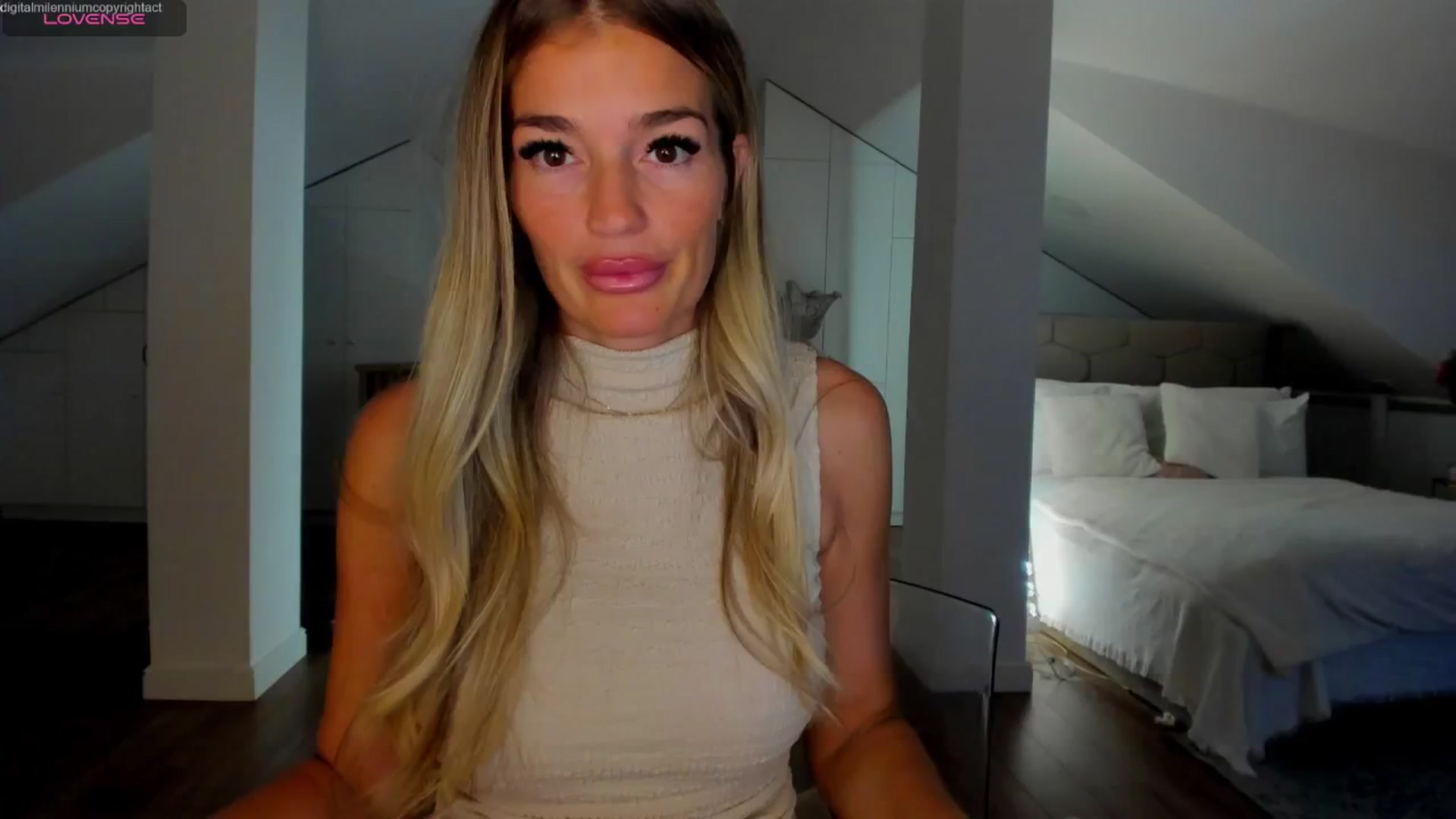 Gallery image thumbnail from Spicyqueen87's myfreecams stream on, 04/23/2026, 02:13 image 6 of 20