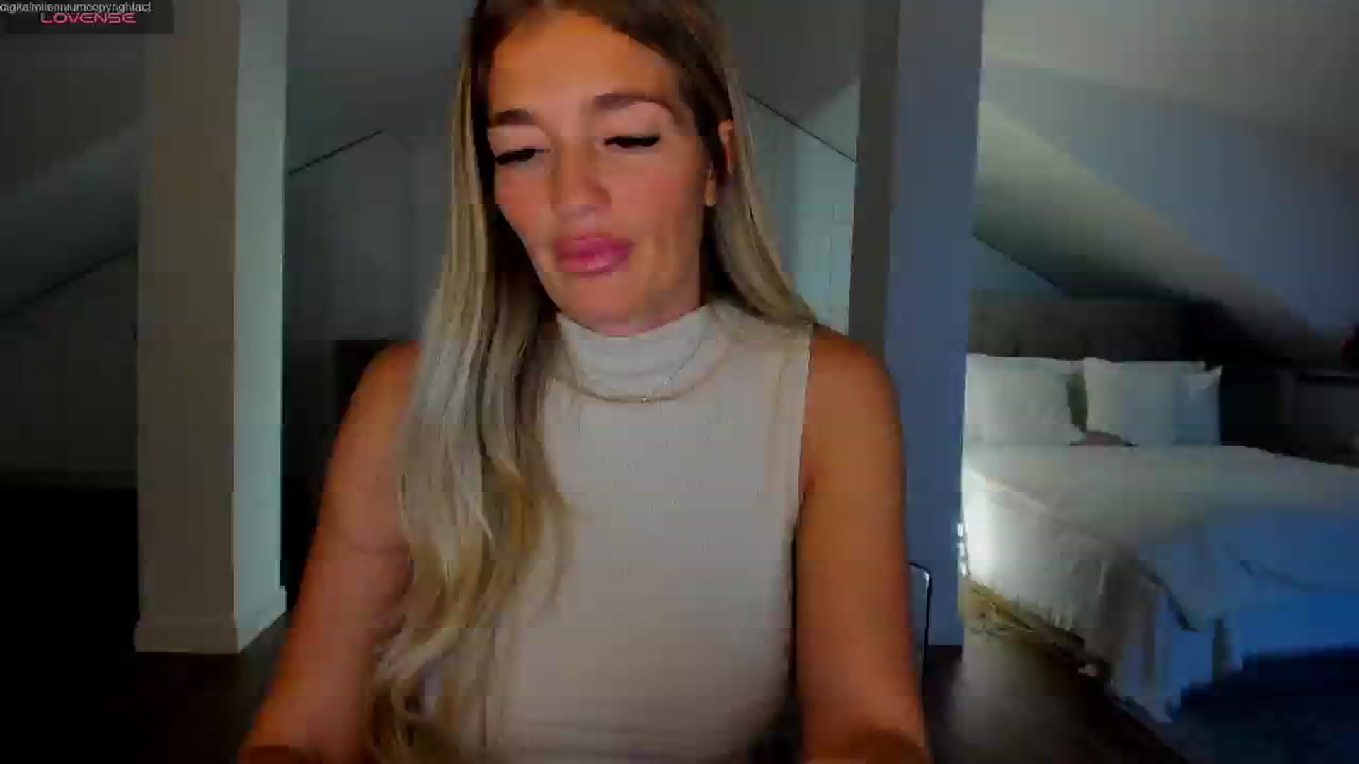 Gallery image thumbnail from Spicyqueen87's myfreecams stream on, 04/23/2026, 02:13 image 11 of 20