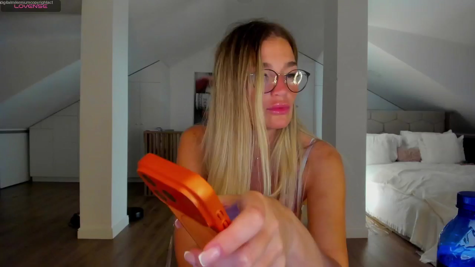 Gallery image thumbnail from Spicyqueen87's myfreecams stream on, 04/27/2026, 23:24 image 18 of 20