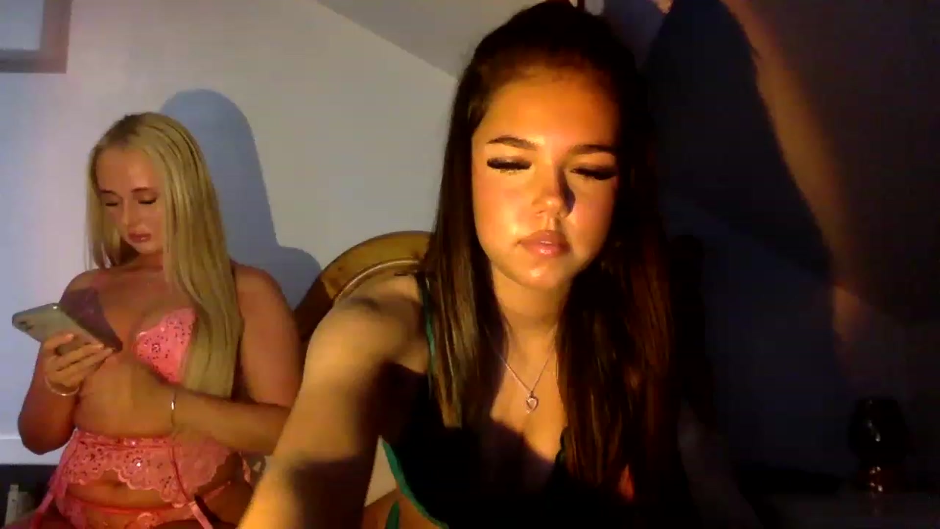 Gallery image thumbnail from Spicysofia1's myfreecams stream on, 02/28/2023, 24:59 image 2 of 20
