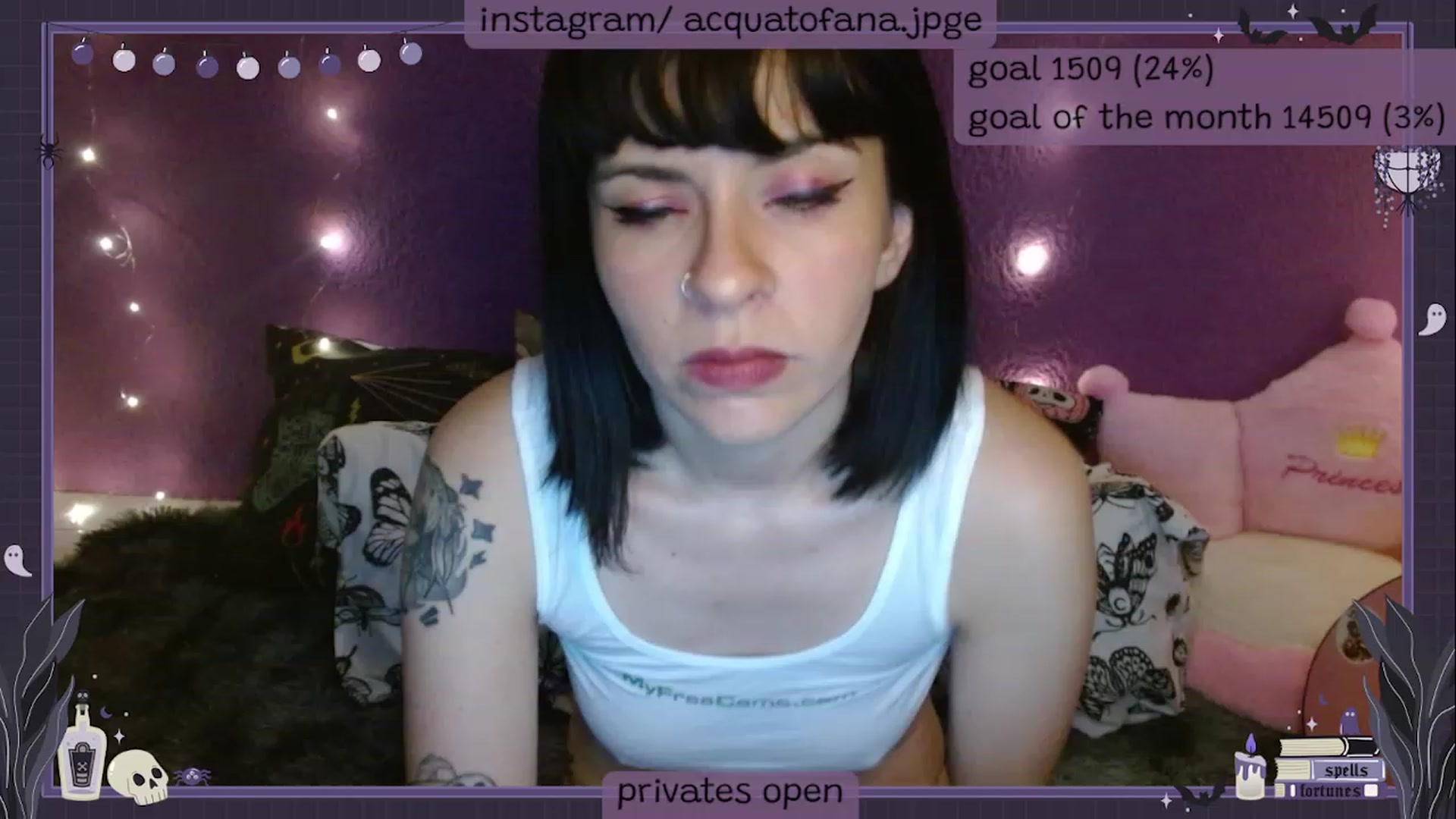 Gallery image thumbnail from Spicywitch's myfreecams stream on, 05/22/2023, 01:56 image 8 of 20
