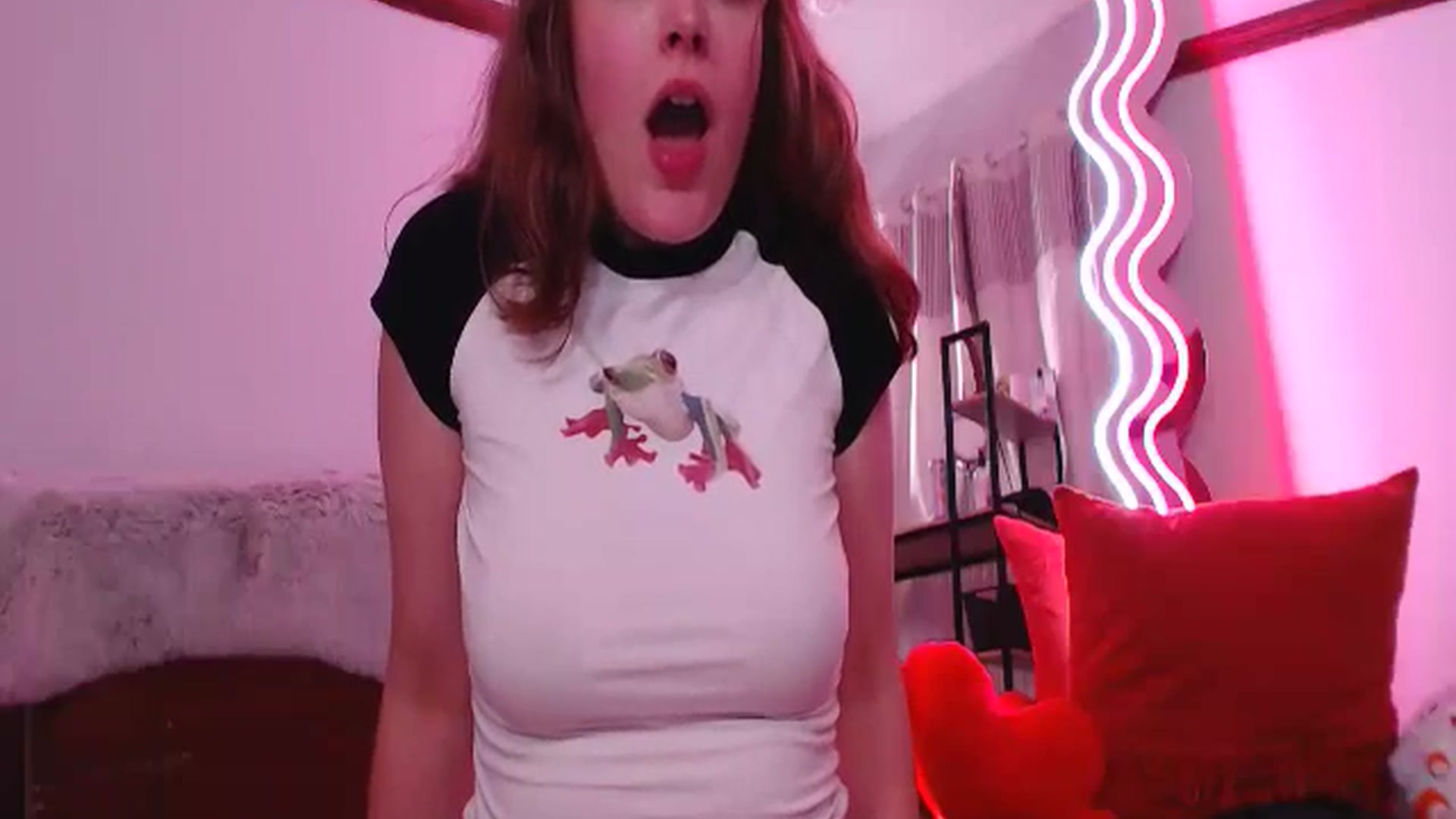 Gallery image thumbnail from SpidersKitty's myfreecams stream on, 05/31/2024, 22:05 image 2 of 20