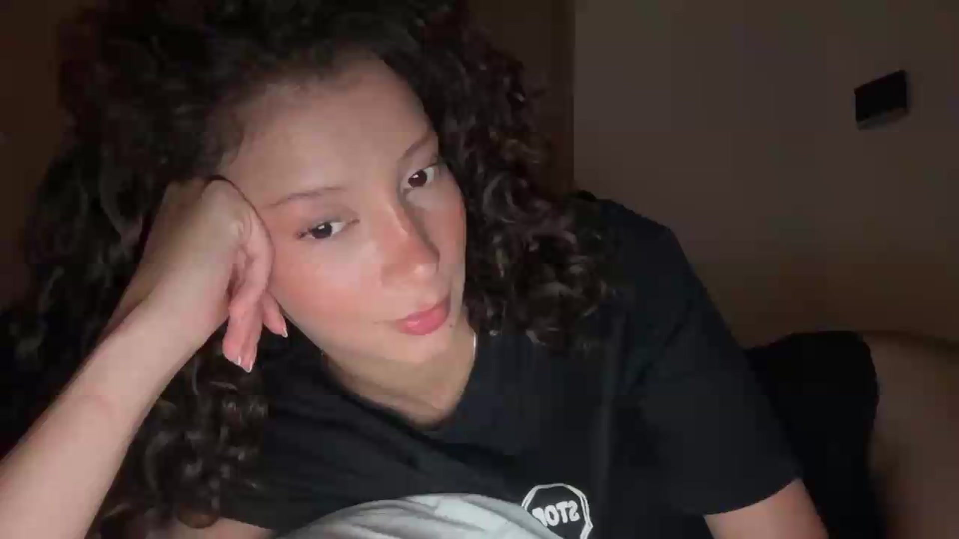 Gallery image thumbnail from SpoiledBirthdayEllie's myfreecams stream on, 08/13/2026, 04:00 image 4 of 20