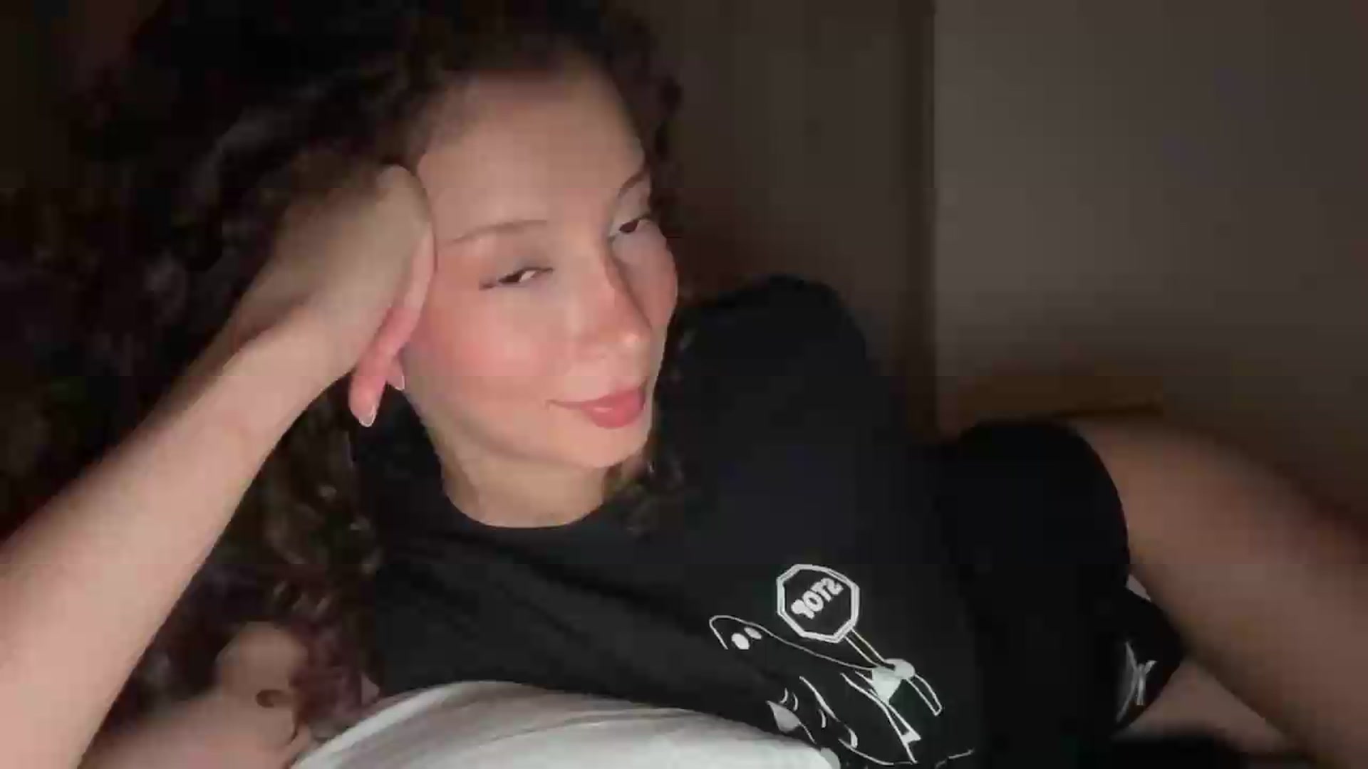 Gallery image thumbnail from SpoiledBirthdayEllie's myfreecams stream on, 08/13/2026, 04:00 image 1 of 20