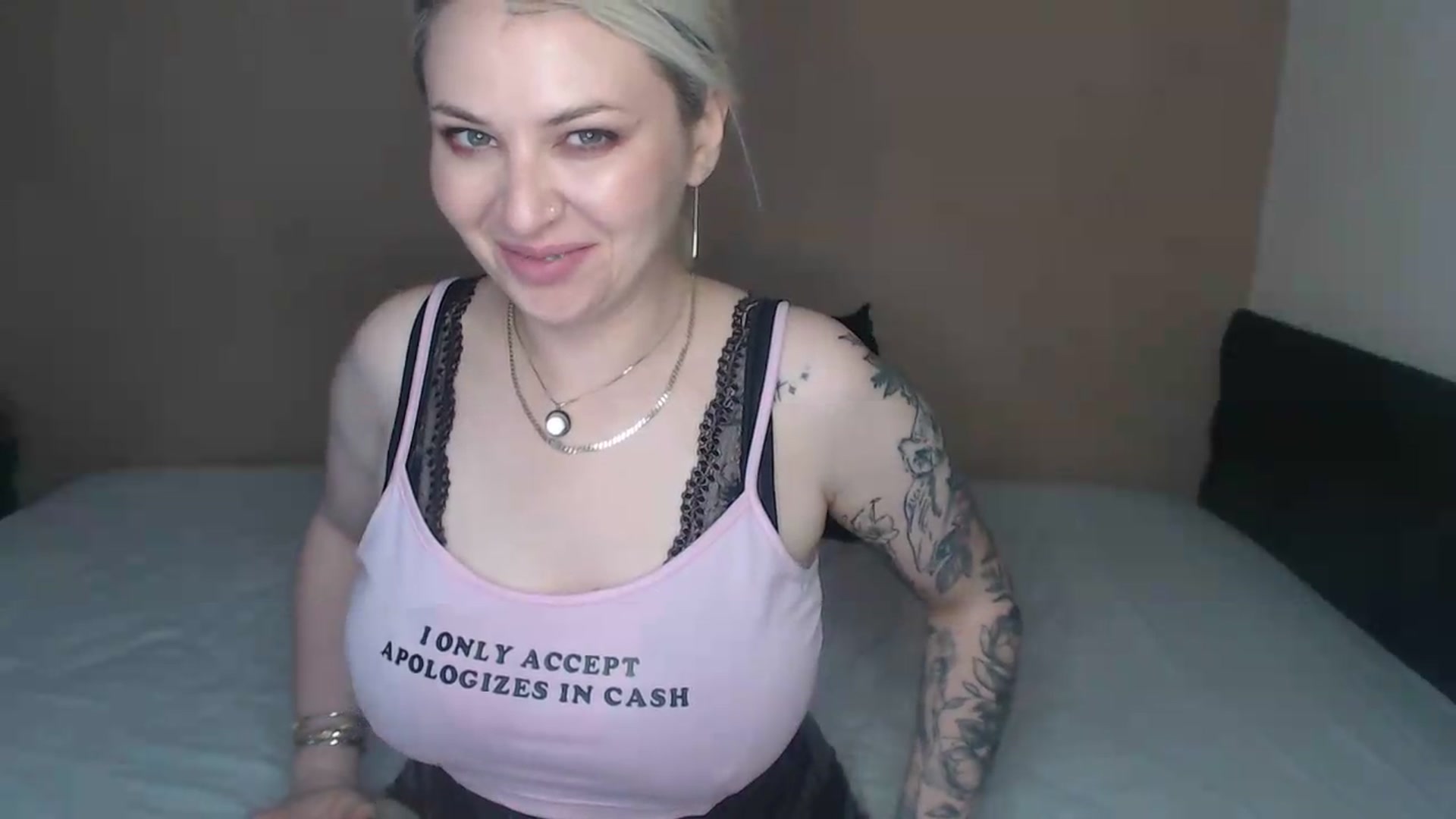 Gallery image thumbnail from SpoiledClaire's myfreecams stream on, 05/13/2026, 22:04 image 5 of 20