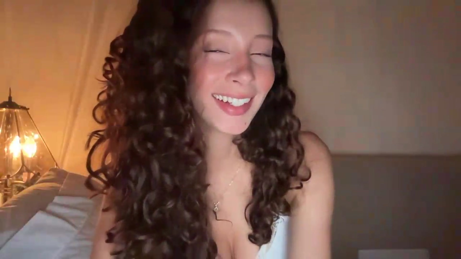Gallery image thumbnail from SpoiledEllie's myfreecams stream on, 06/29/2026, 04:36 image 13 of 20