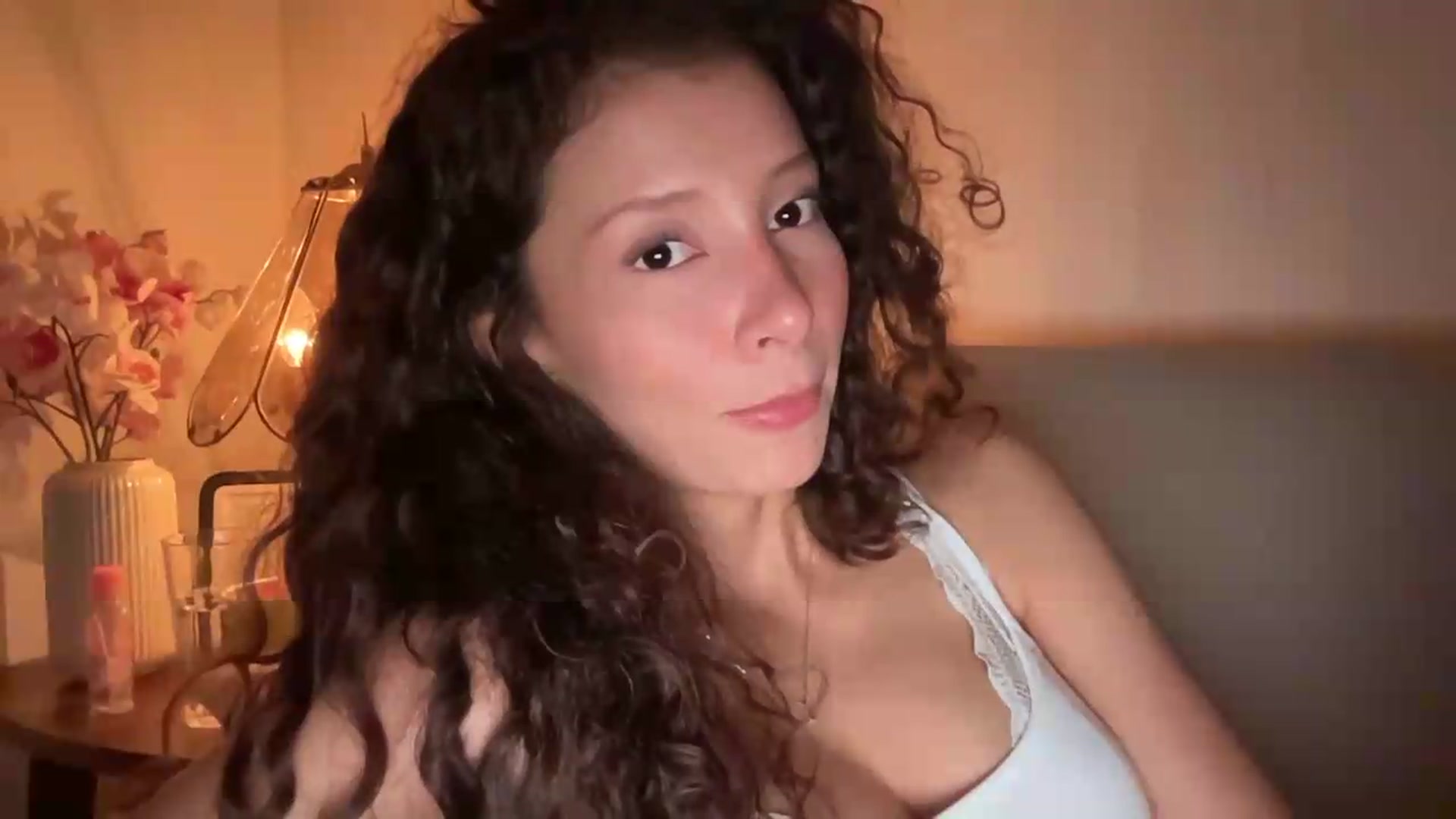 Gallery image thumbnail from SpoiledEllie's myfreecams stream on, 06/29/2026, 08:40 image 12 of 20