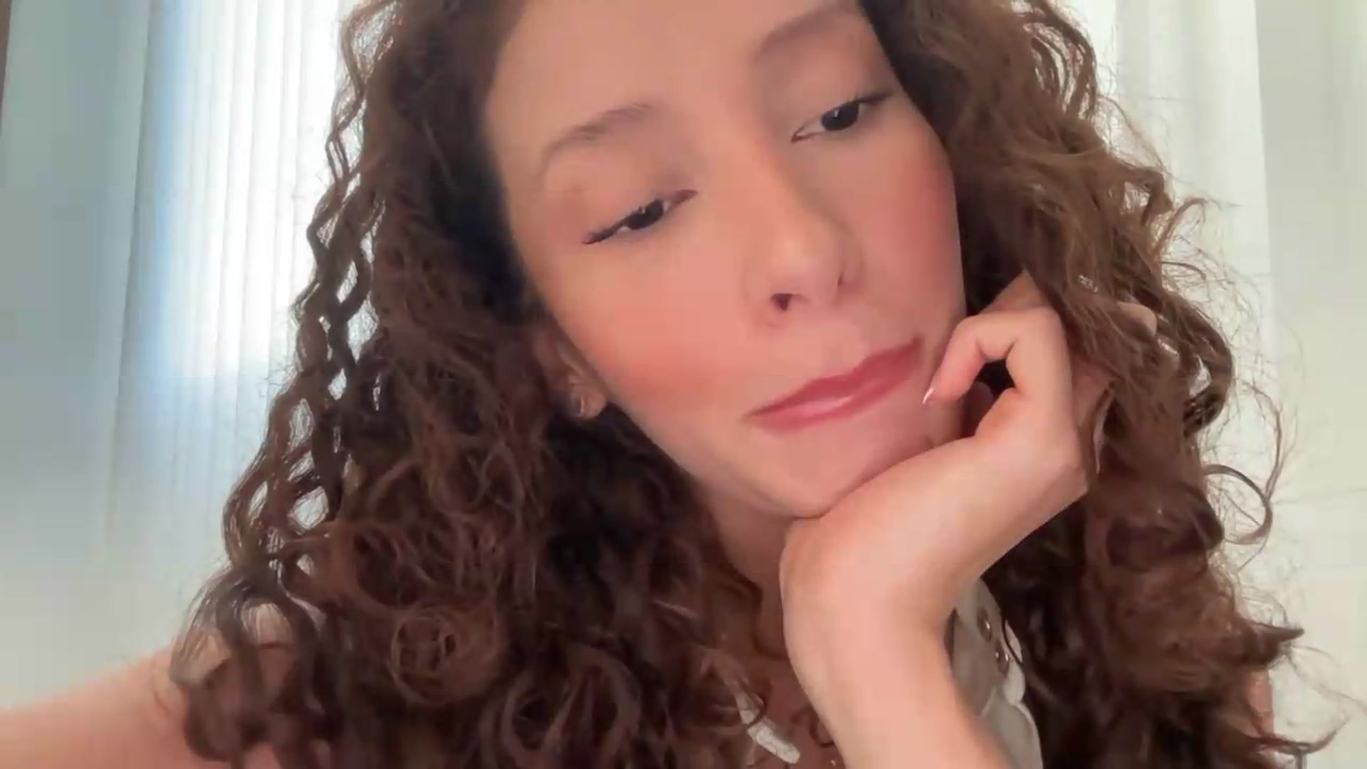 Gallery image thumbnail from SpoiledEllie's myfreecams stream on, 07/02/2026, 24:37 image 10 of 20