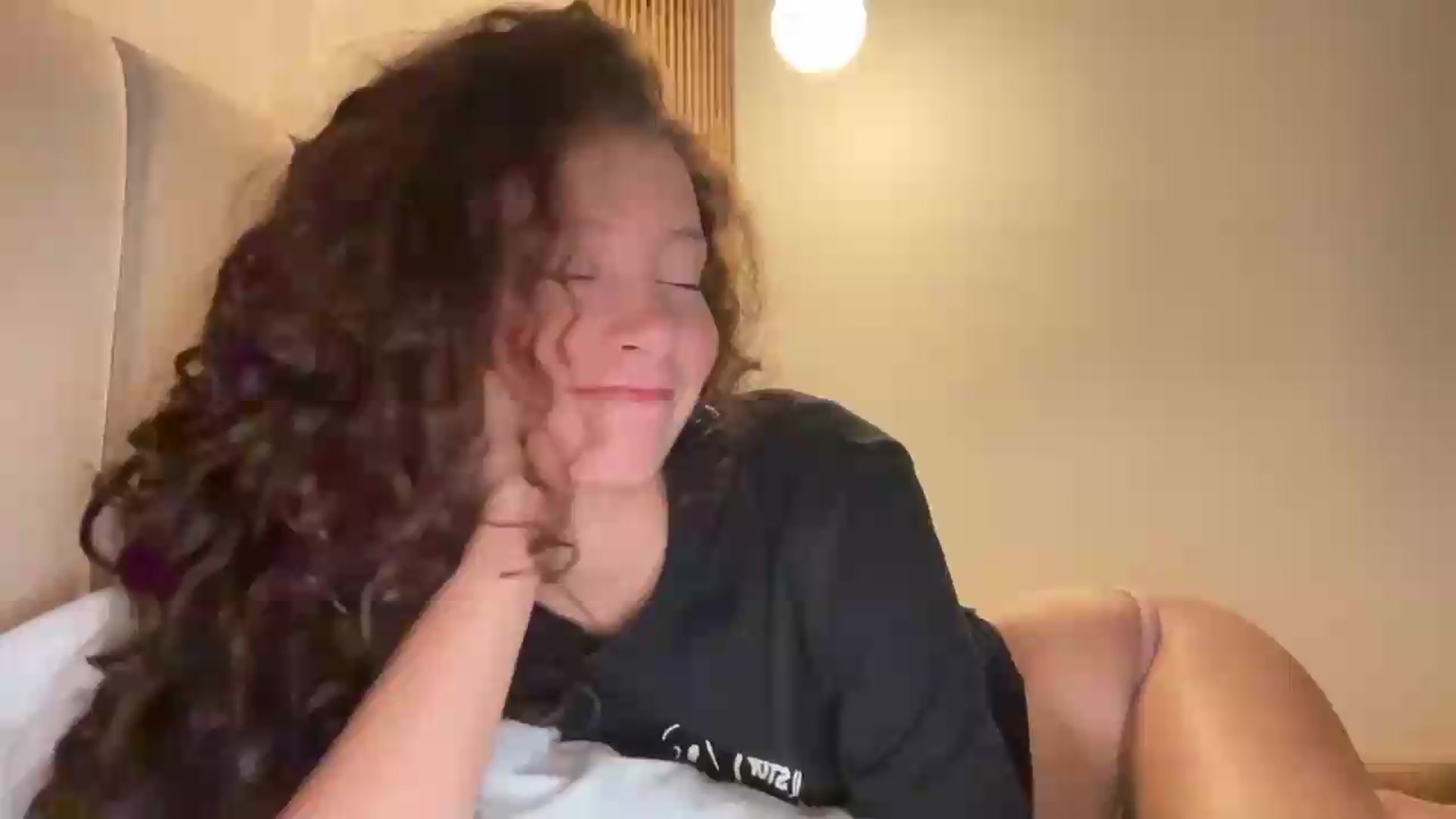 Gallery image thumbnail from SpoiledEllie's myfreecams stream on, 07/04/2026, 05:20 image 1 of 20