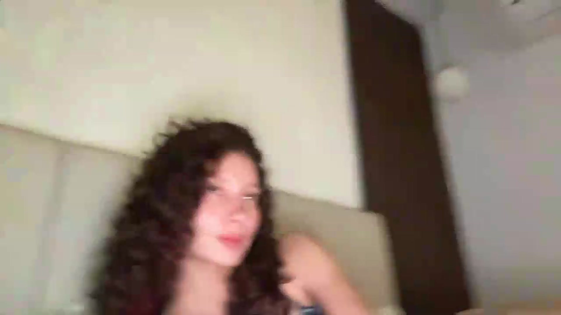 Gallery image thumbnail from SpoiledEllie's myfreecams stream on, 07/06/2026, 03:58 image 15 of 20