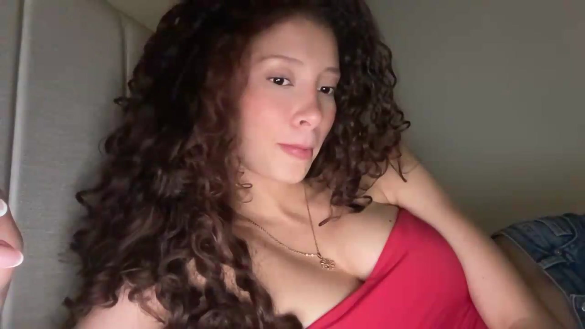 Gallery image thumbnail from SpoiledEllie's myfreecams stream on, 07/07/2026, 04:50 image 10 of 20