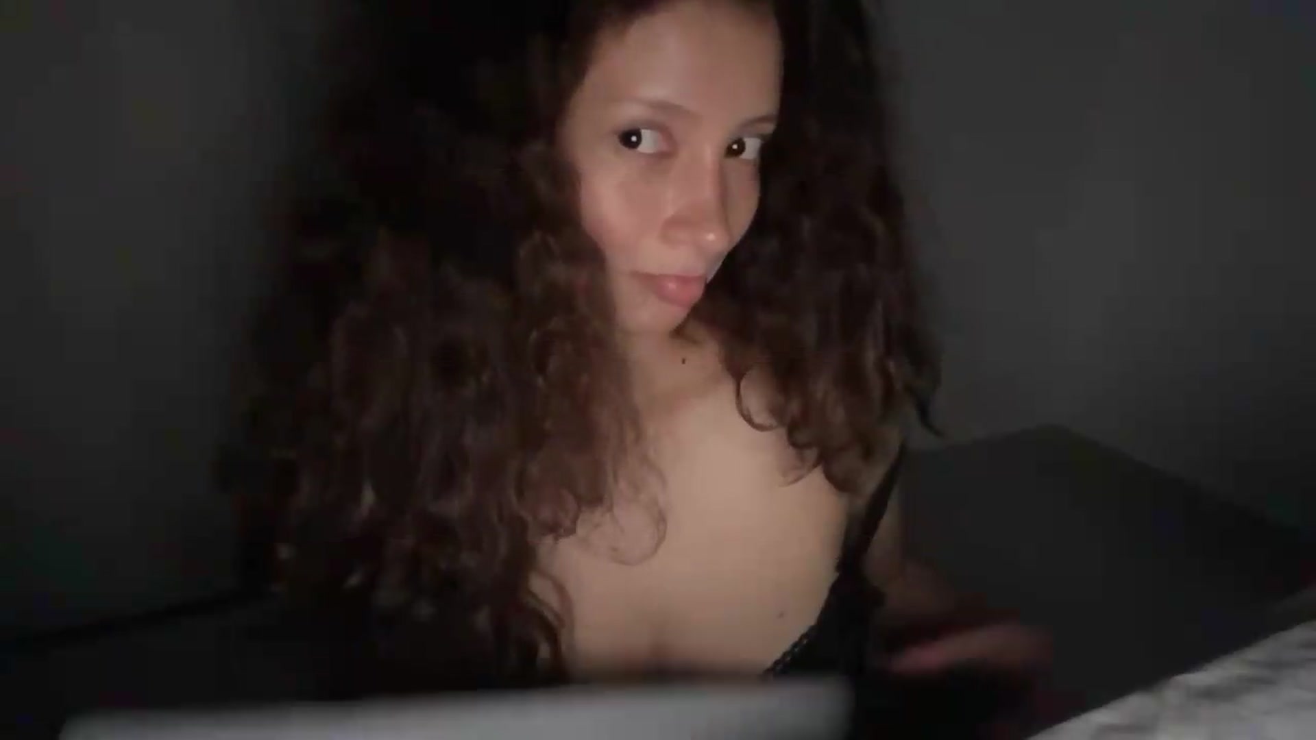 Gallery image thumbnail from SpoiledEllie's myfreecams stream on, 07/14/2026, 05:17 image 13 of 20
