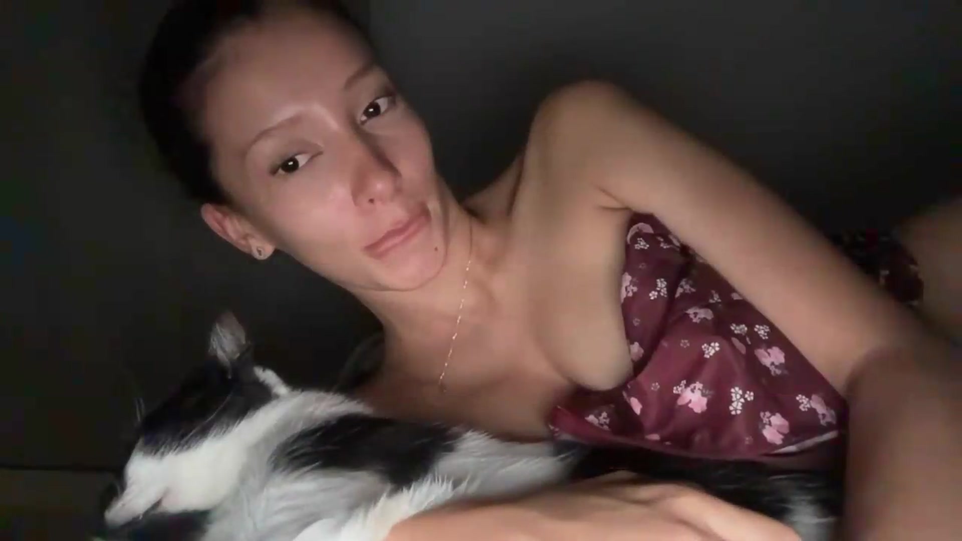 Gallery image thumbnail from SpoiledEllie's myfreecams stream on, 07/16/2026, 07:27 image 19 of 20