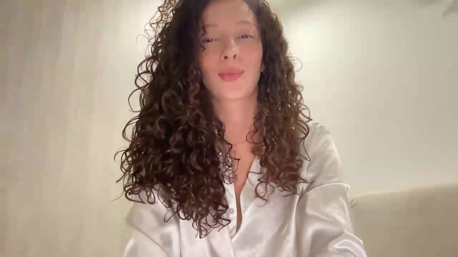 Gallery image thumbnail from SpoiledEllie's myfreecams stream on, 07/17/2026, 04:58 image 15 of 20