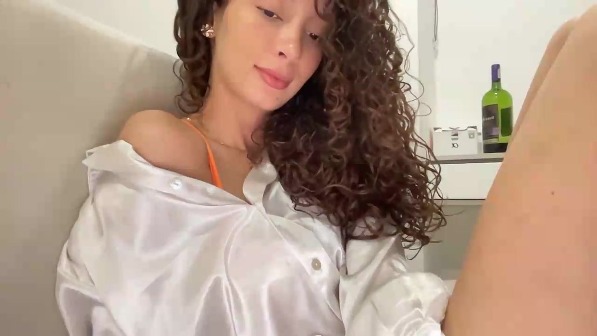 Gallery image thumbnail from SpoiledEllie's myfreecams stream on, 07/17/2026, 06:32 image 11 of 20