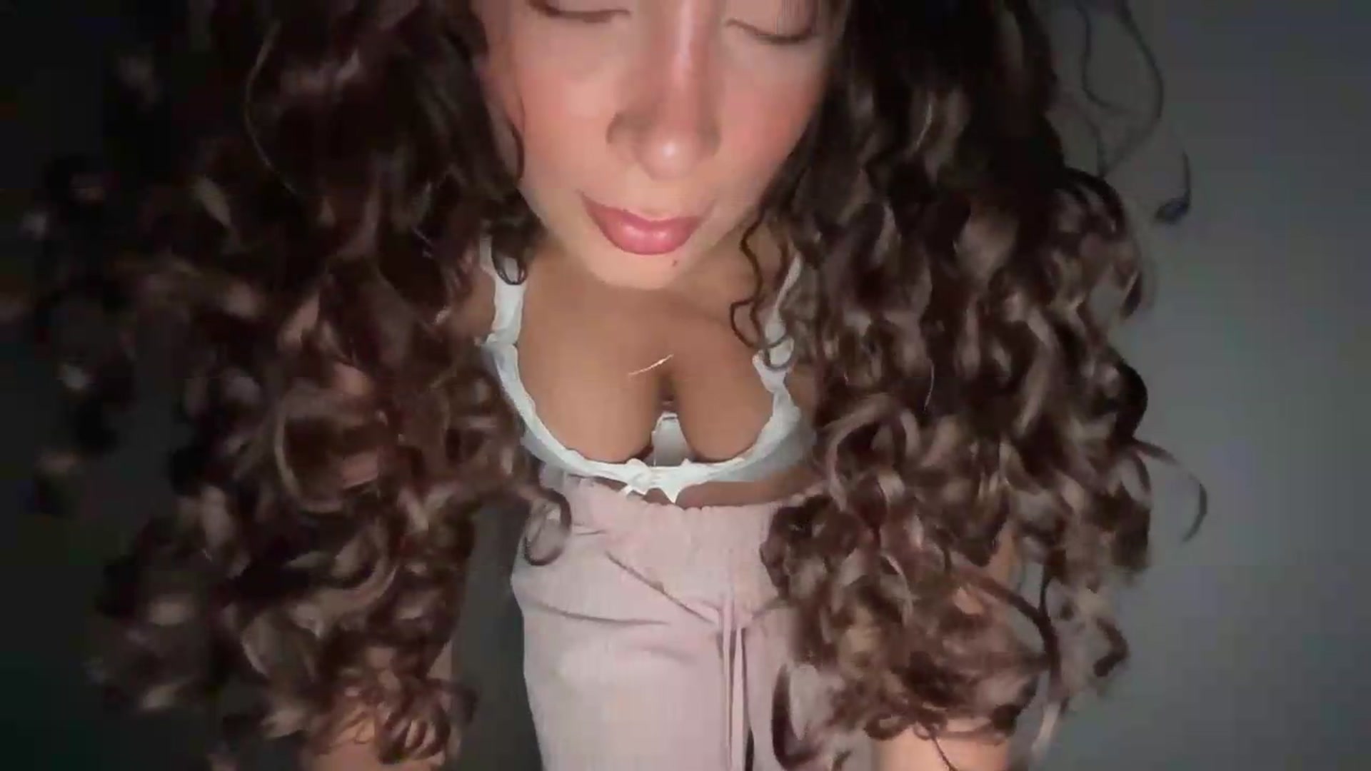 Gallery image thumbnail from SpoiledEllie's myfreecams stream on, 08/12/2026, 02:23 image 12 of 20
