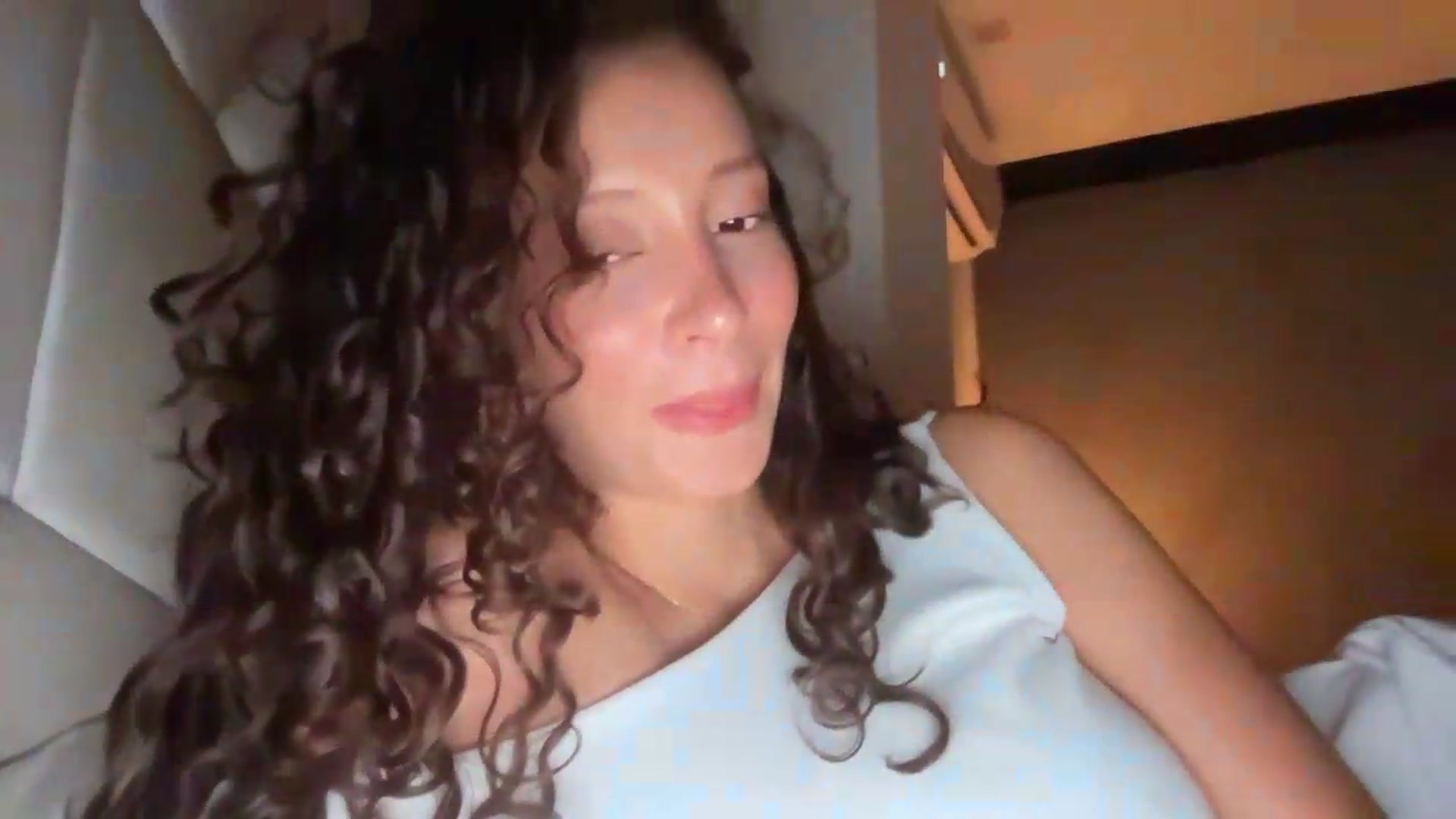 Gallery image thumbnail from SpoiledEllie's myfreecams stream on, 08/27/2026, 06:29 image 3 of 20
