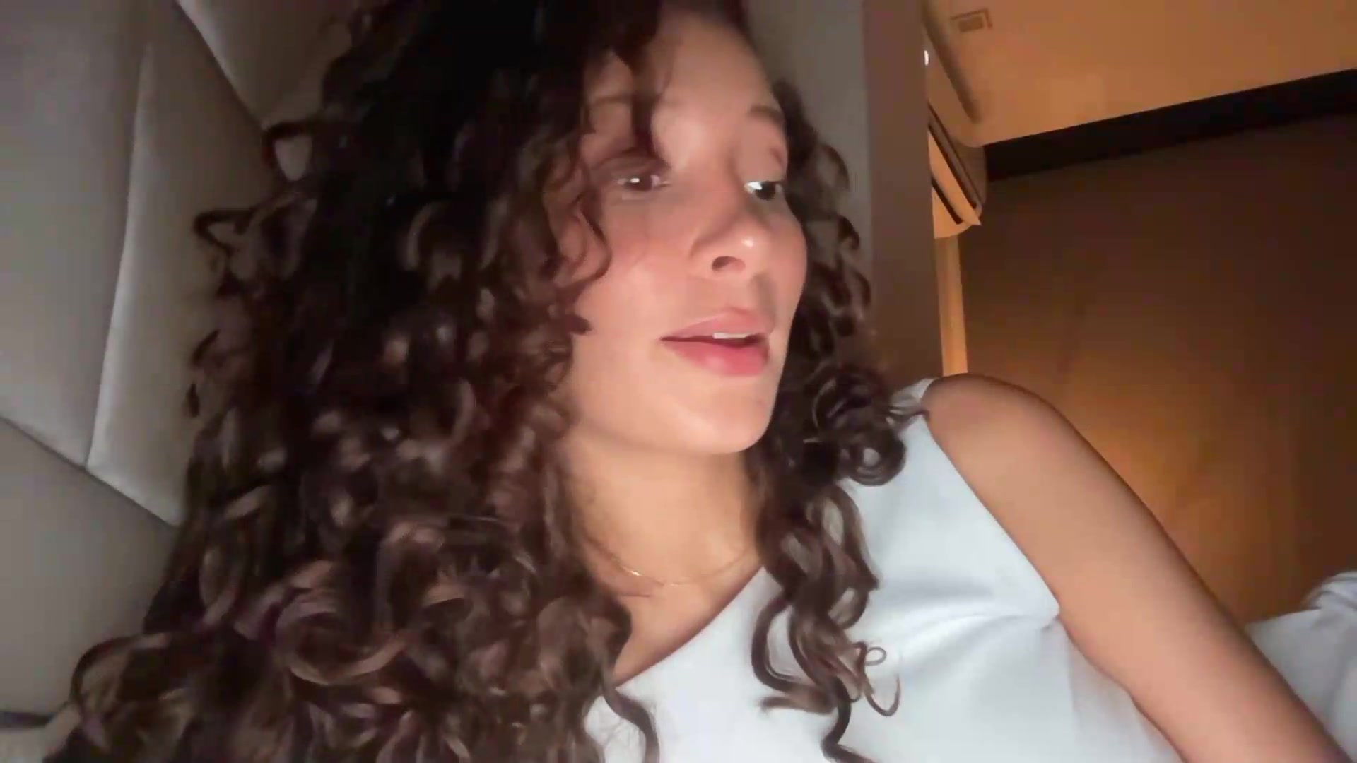 Gallery image thumbnail from SpoiledEllie's myfreecams stream on, 08/27/2026, 06:29 image 4 of 20