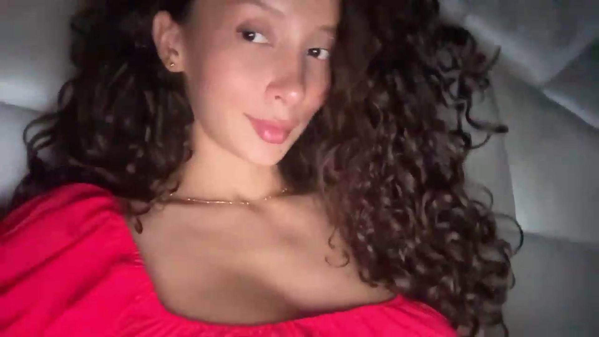 Gallery image thumbnail from SpoiledEllie's myfreecams stream on, 08/29/2026, 06:07 image 13 of 20