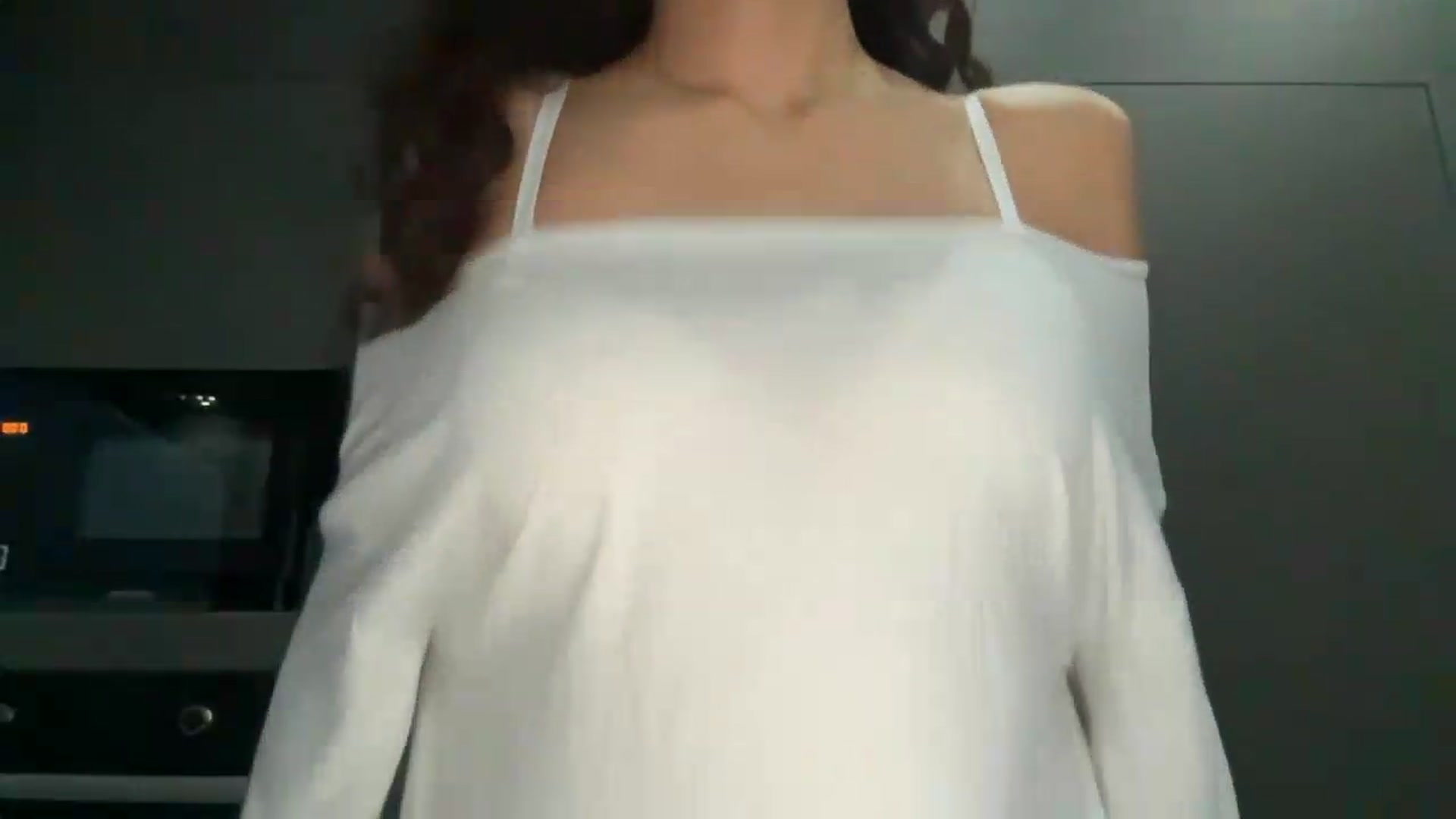 Gallery image thumbnail from SpoiledEllie's myfreecams stream on, 09/13/2026, 23:11 image 16 of 20
