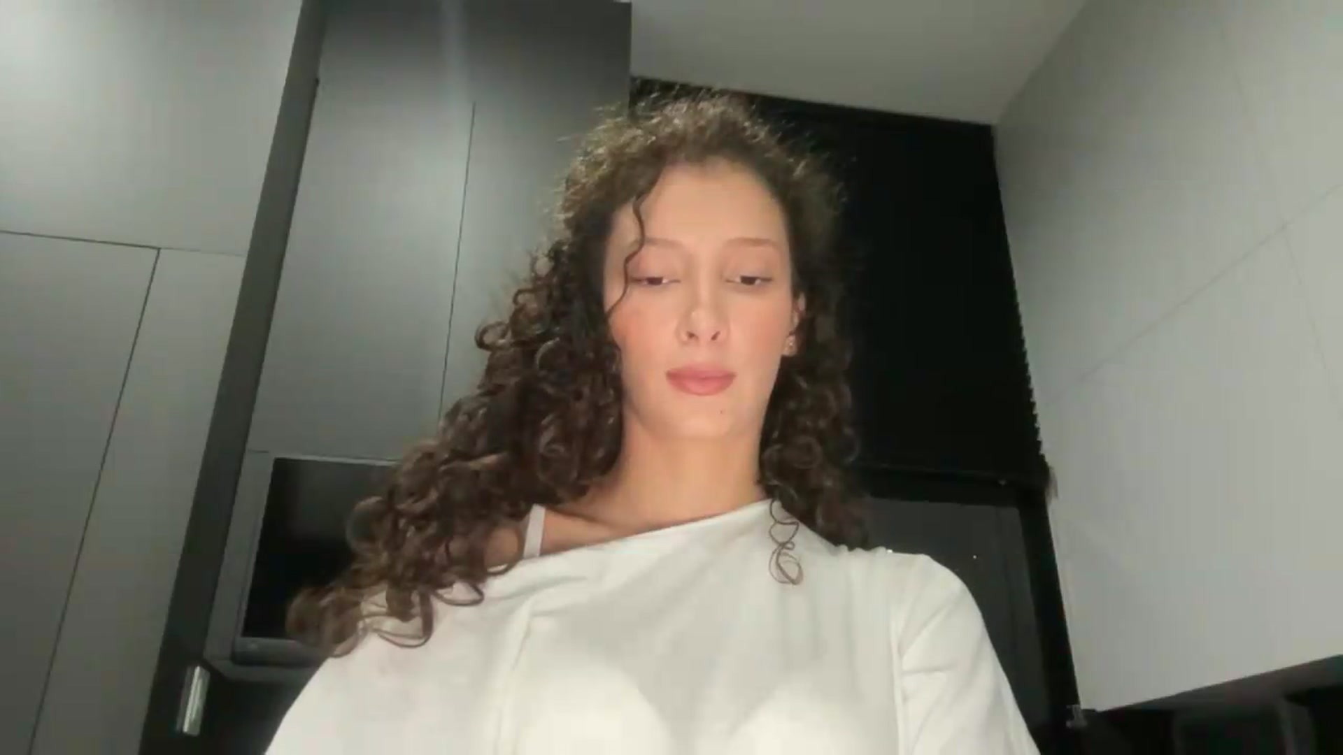 Gallery image thumbnail from SpoiledEllie's myfreecams stream on, 09/14/2026, 02:27 image 14 of 20
