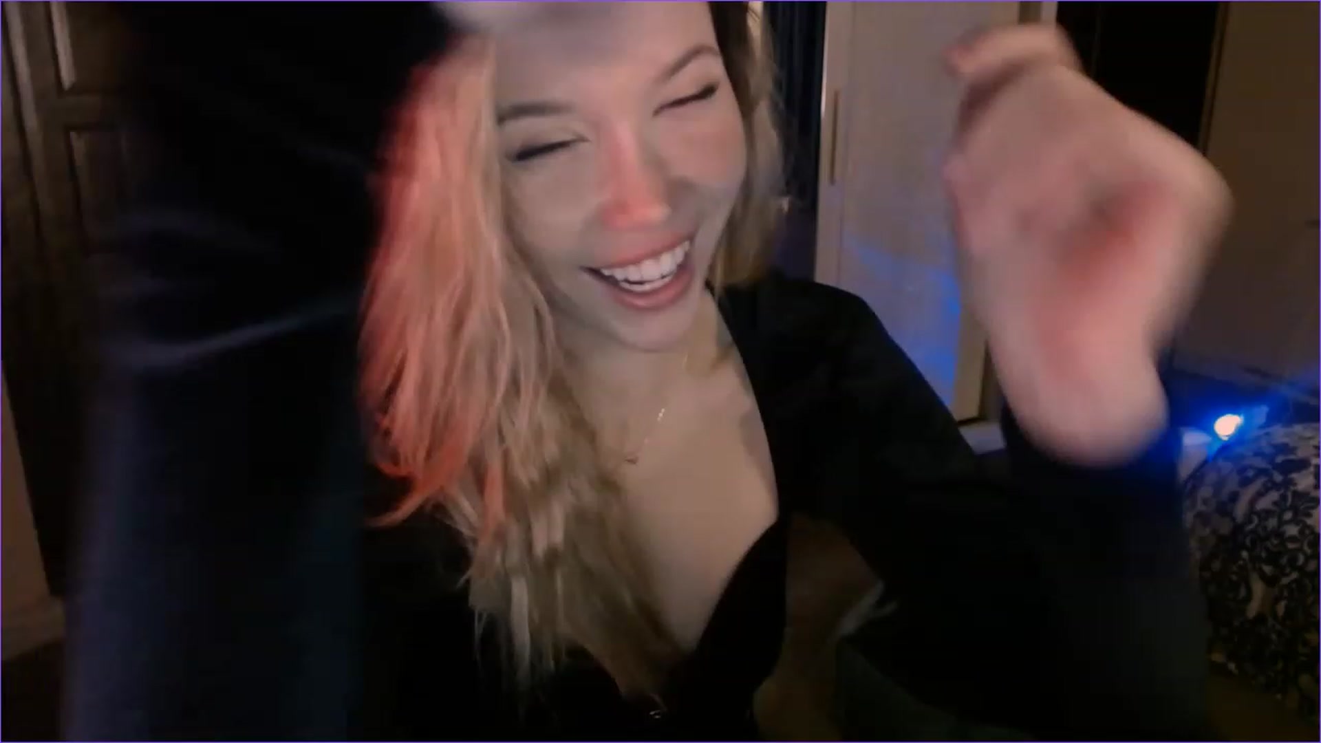 Gallery image thumbnail from SpoiledNess's myfreecams stream on, 11/27/2022, 22:26 image 18 of 20