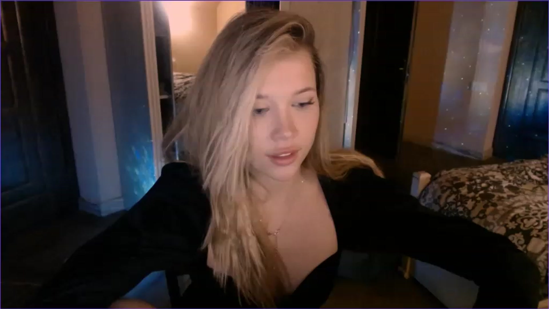 Gallery image thumbnail from SpoiledNess's myfreecams stream on, 11/28/2022, 24:55 image 20 of 20